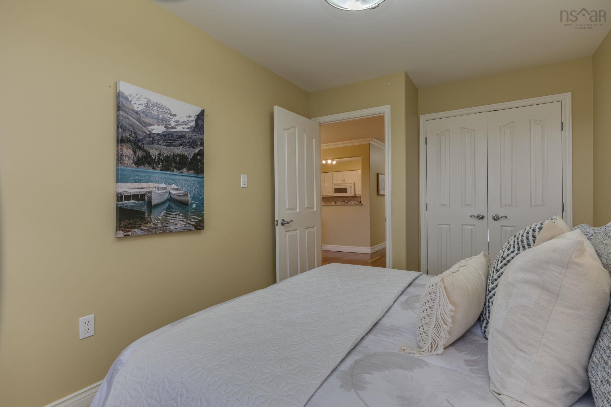 304 2 Lake Drive, Bedford, NS (MLS 202526164)