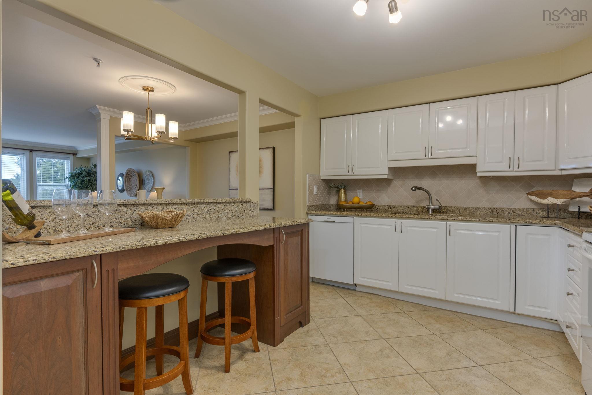 304 2 Lake Drive, Bedford, NS (MLS 202526164)