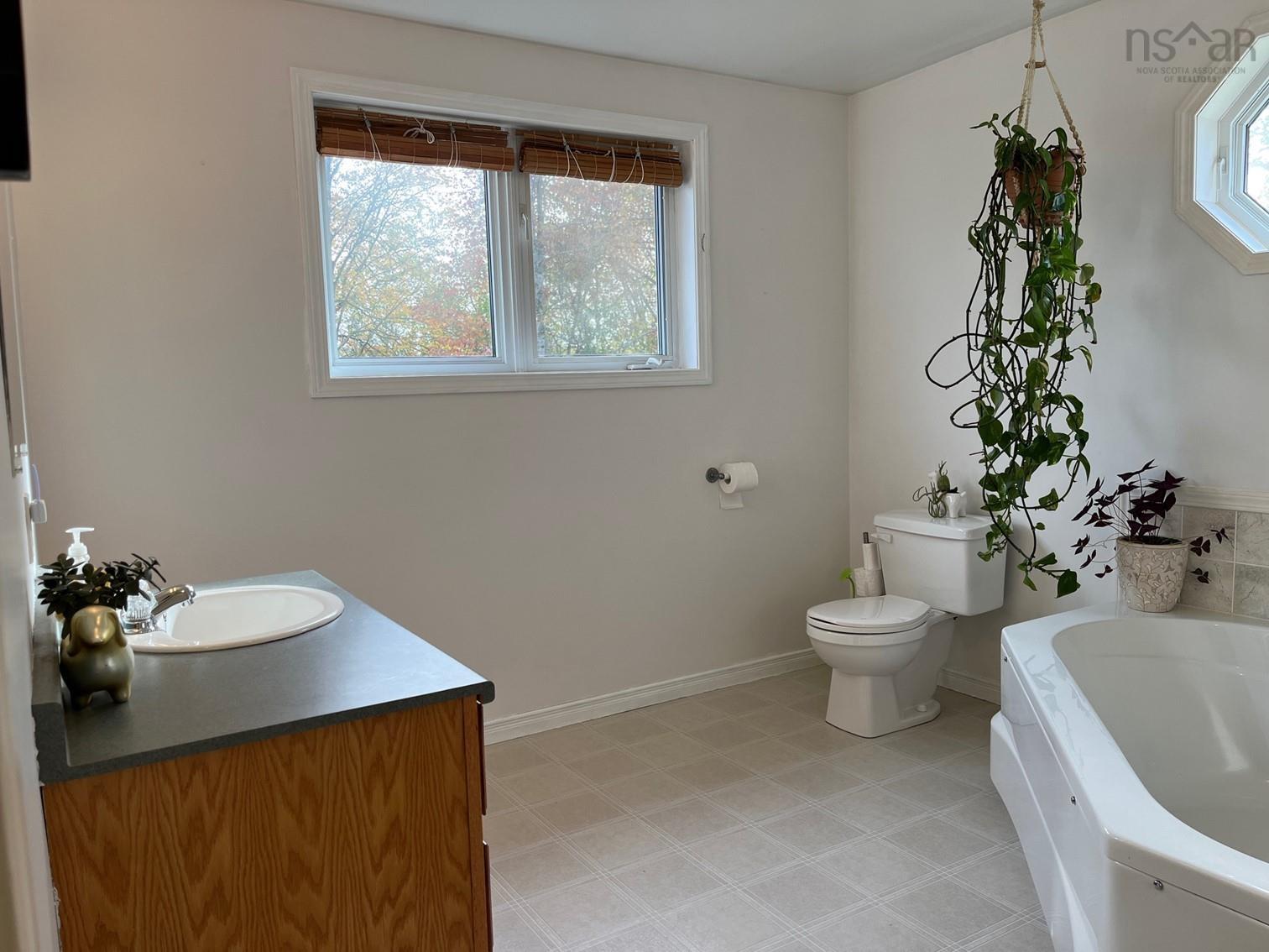 $449,900.00: 33 Kirk Road, Middle Stewiacke