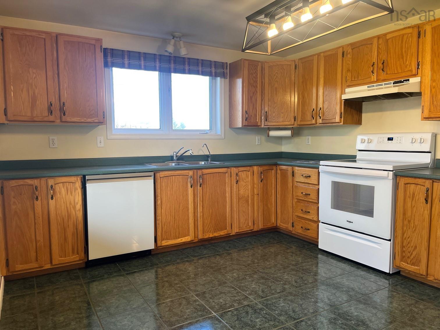 $449,900.00: 33 Kirk Road, Middle Stewiacke