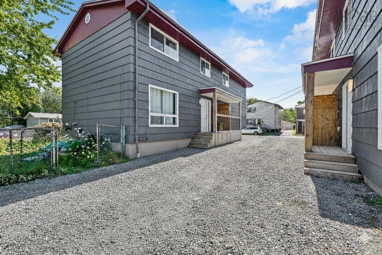 9 a&B Herbert Street, Dartmouth, NS (MLS 202526168)
