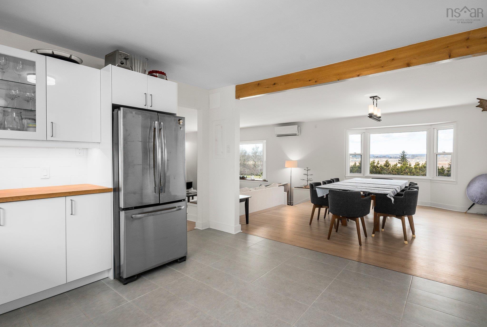 $899,900.00: 10165 Highway 1, Greenwich