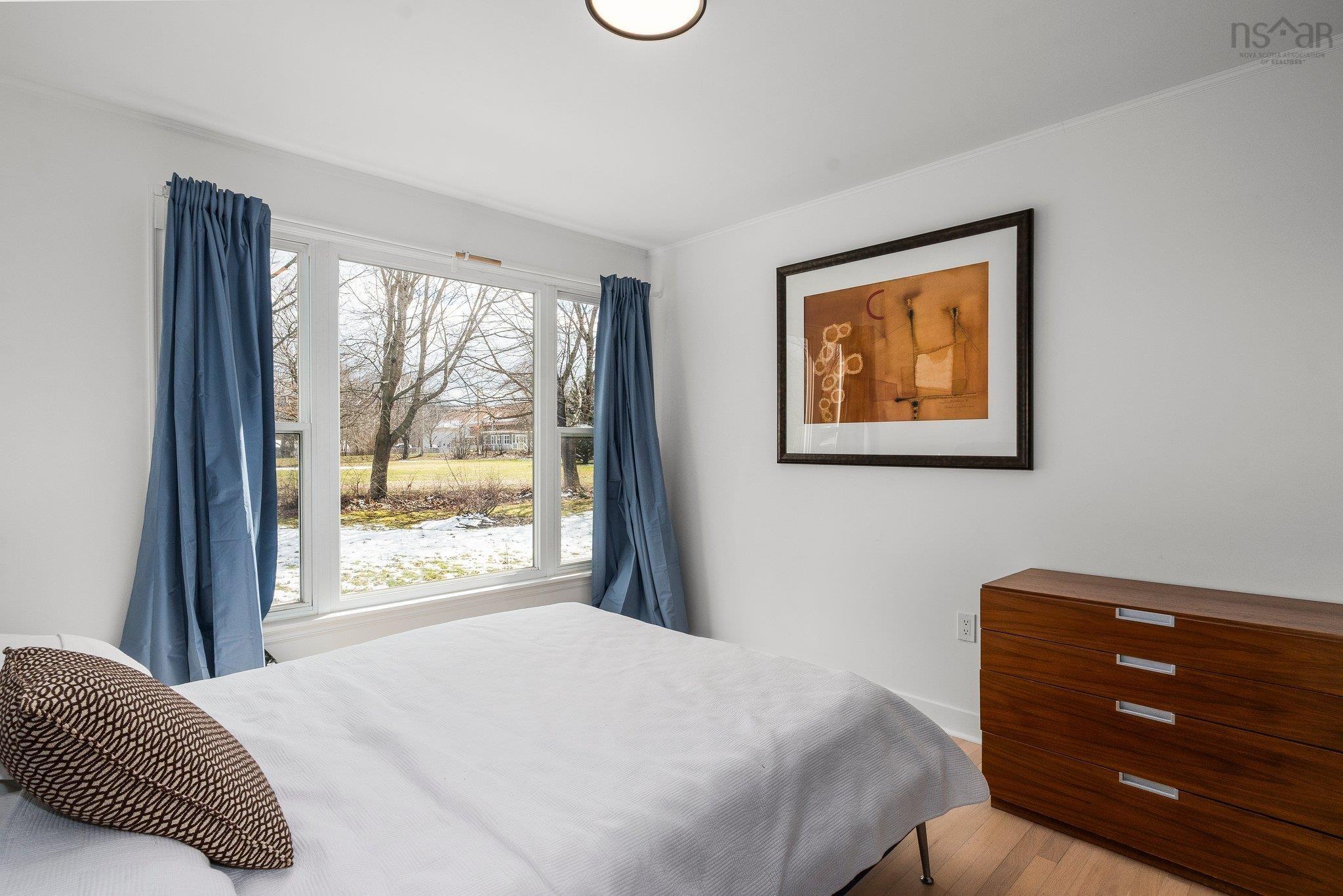 $899,900.00: 10165 Highway 1, Greenwich