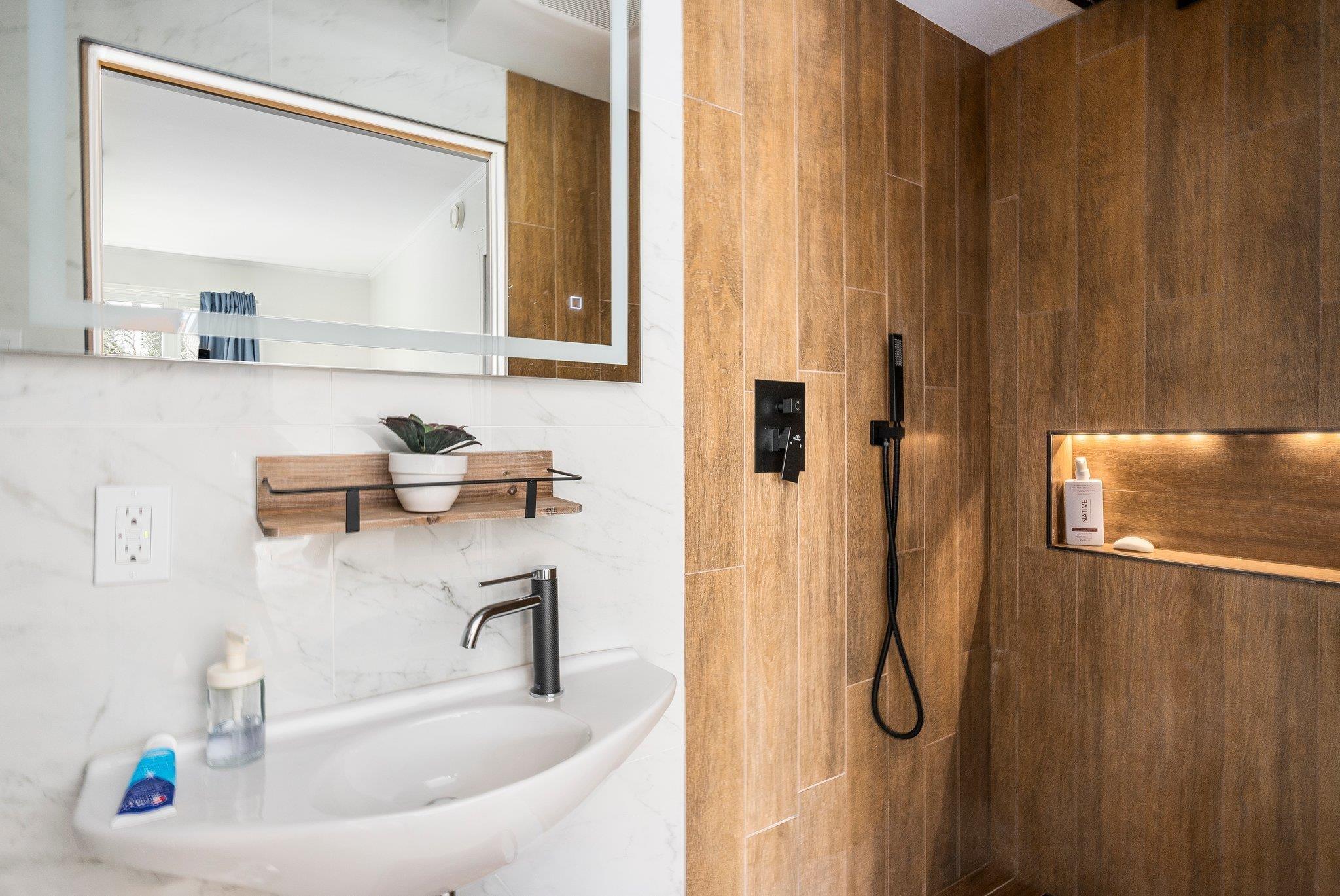 $899,900.00: 10165 Highway 1, Greenwich