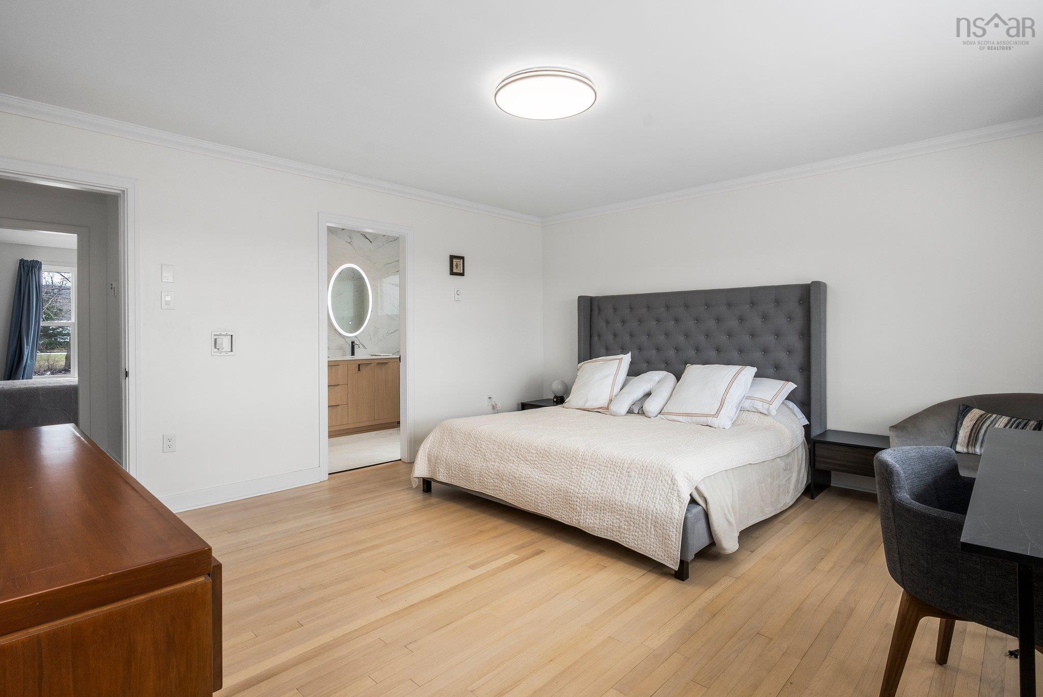 $899,900.00: 10165 Highway 1, Greenwich