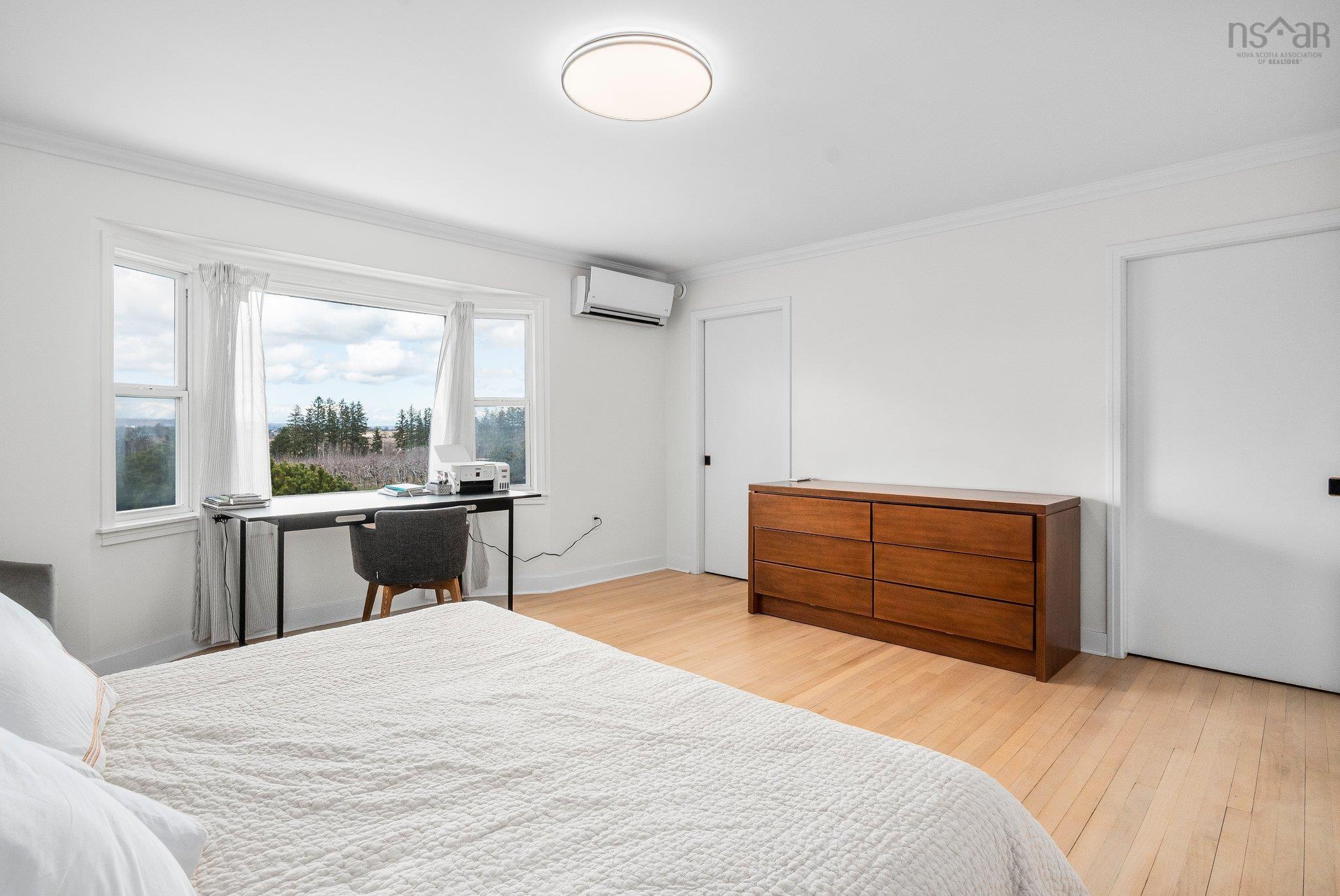 $899,900.00: 10165 Highway 1, Greenwich