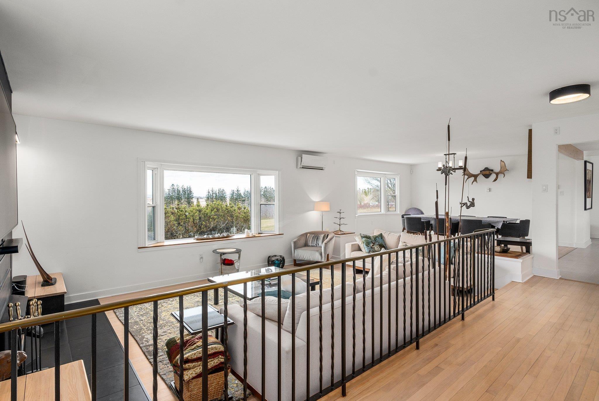 $899,900.00: 10165 Highway 1, Greenwich