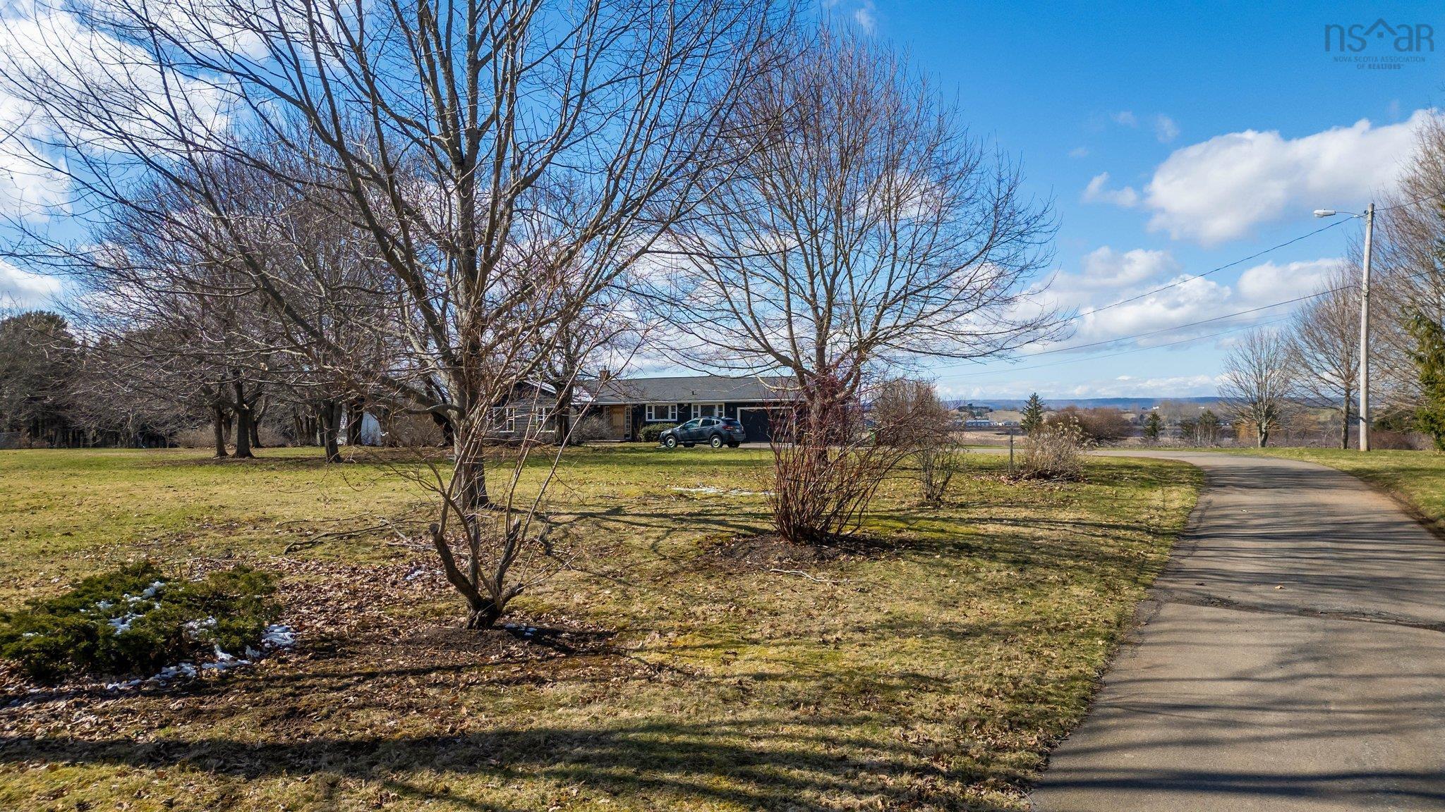 $899,900.00: 10165 Highway 1, Greenwich