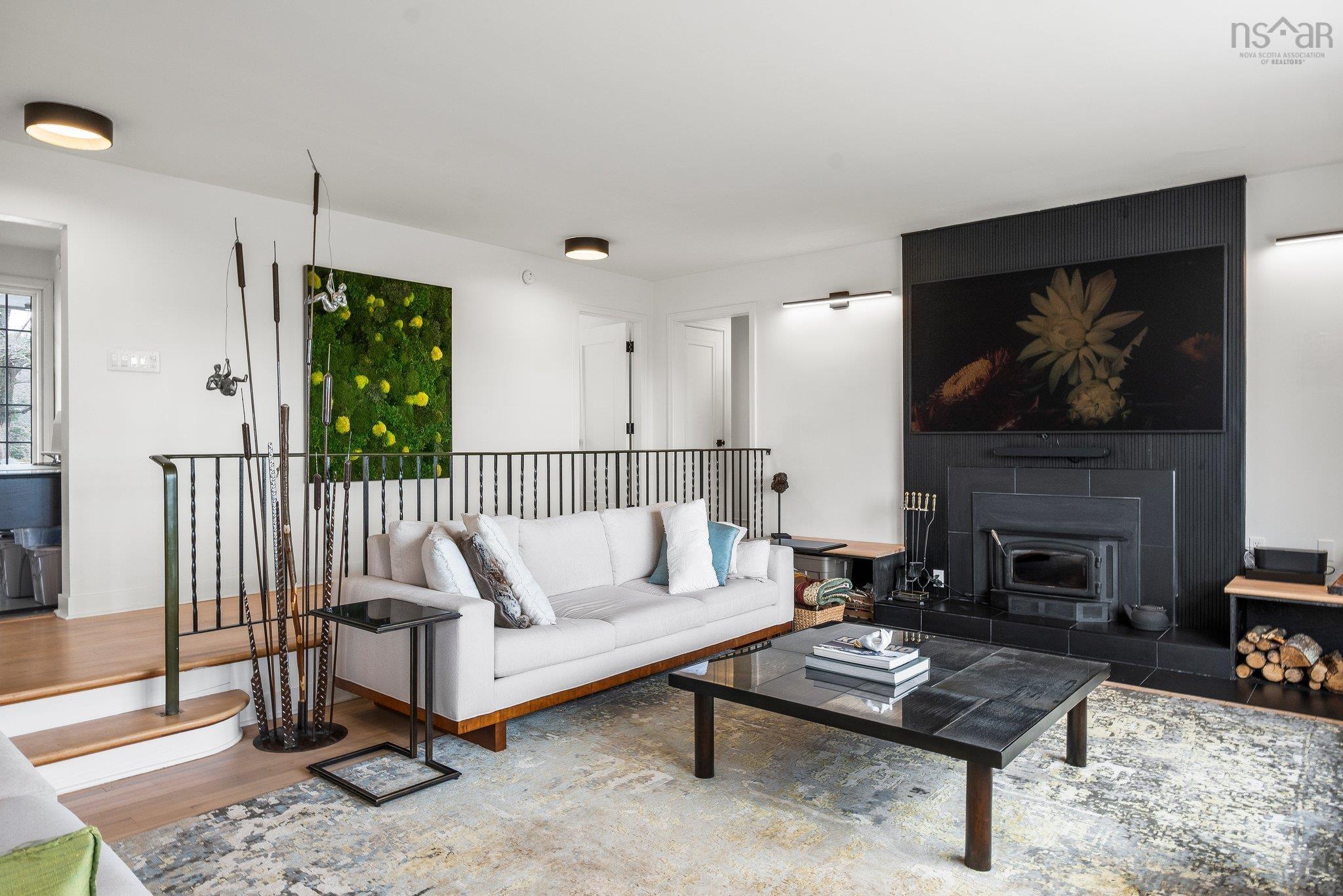 $899,900.00: 10165 Highway 1, Greenwich