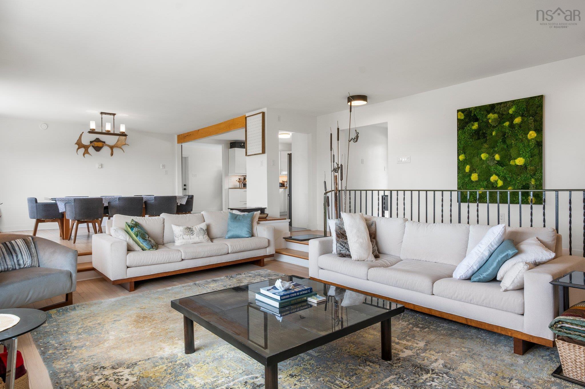 $899,900.00: 10165 Highway 1, Greenwich