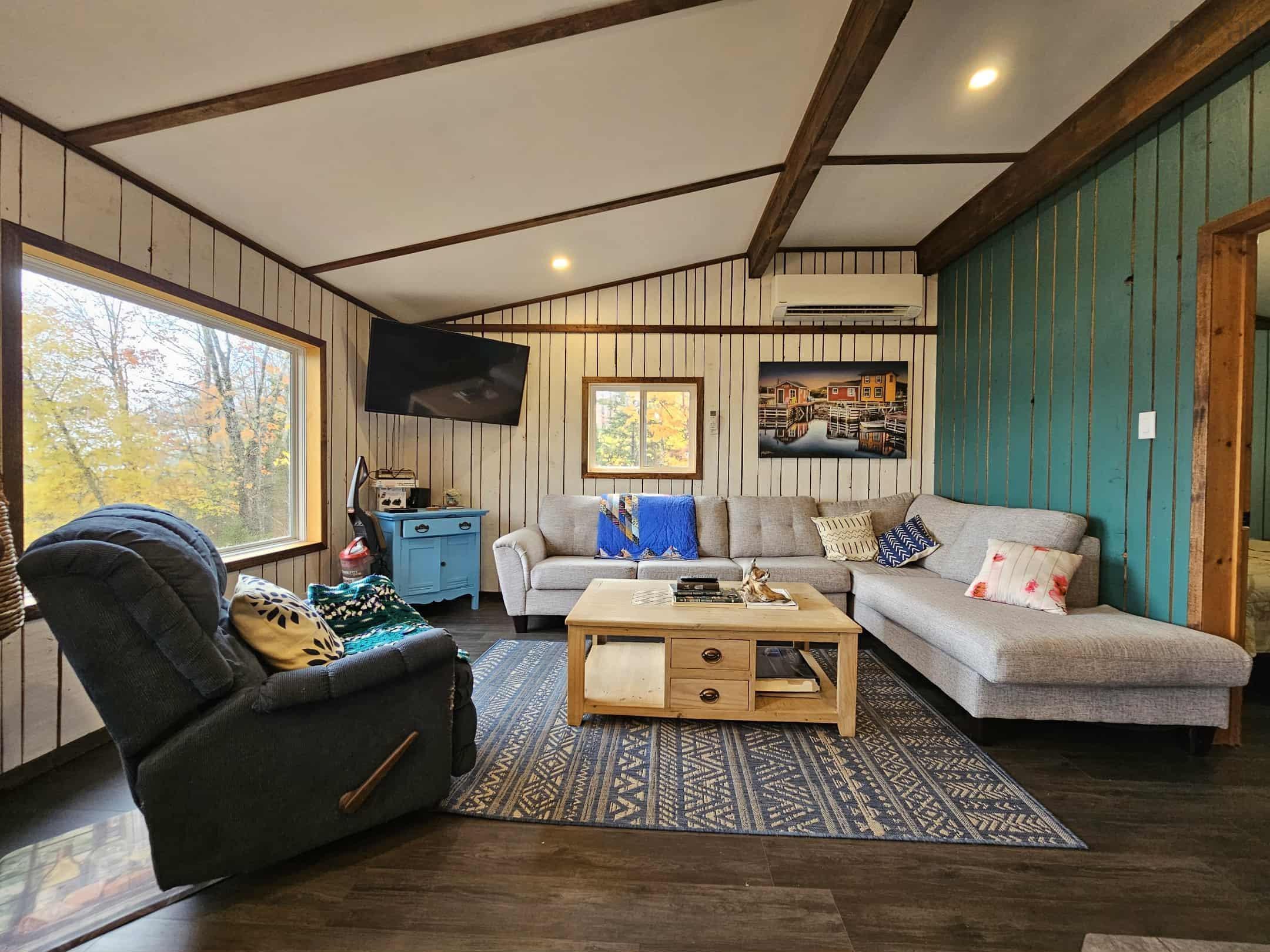 $439,000.00: 1127 Lake Road, Mattatall Lake