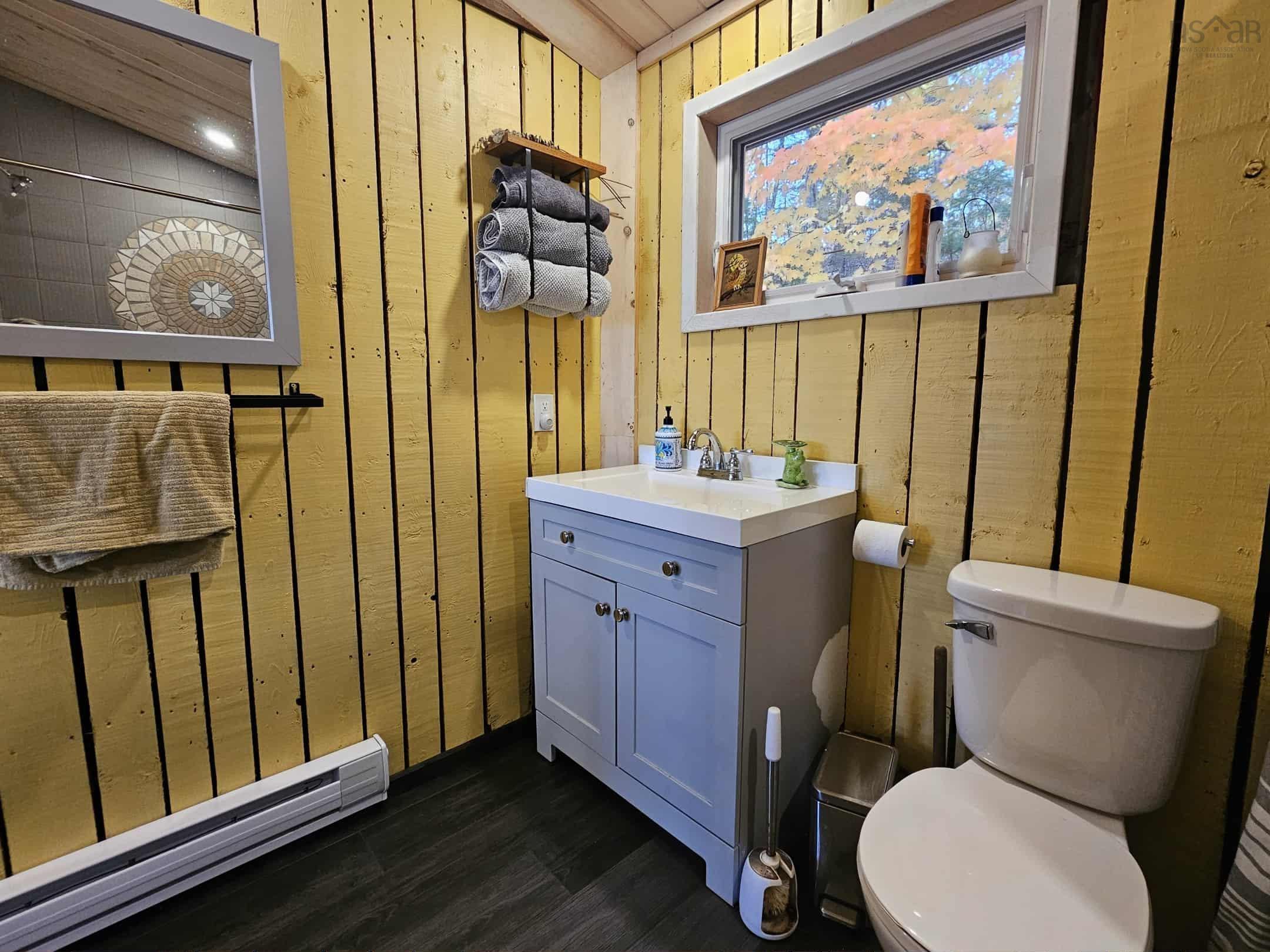 $439,000.00: 1127 Lake Road, Mattatall Lake