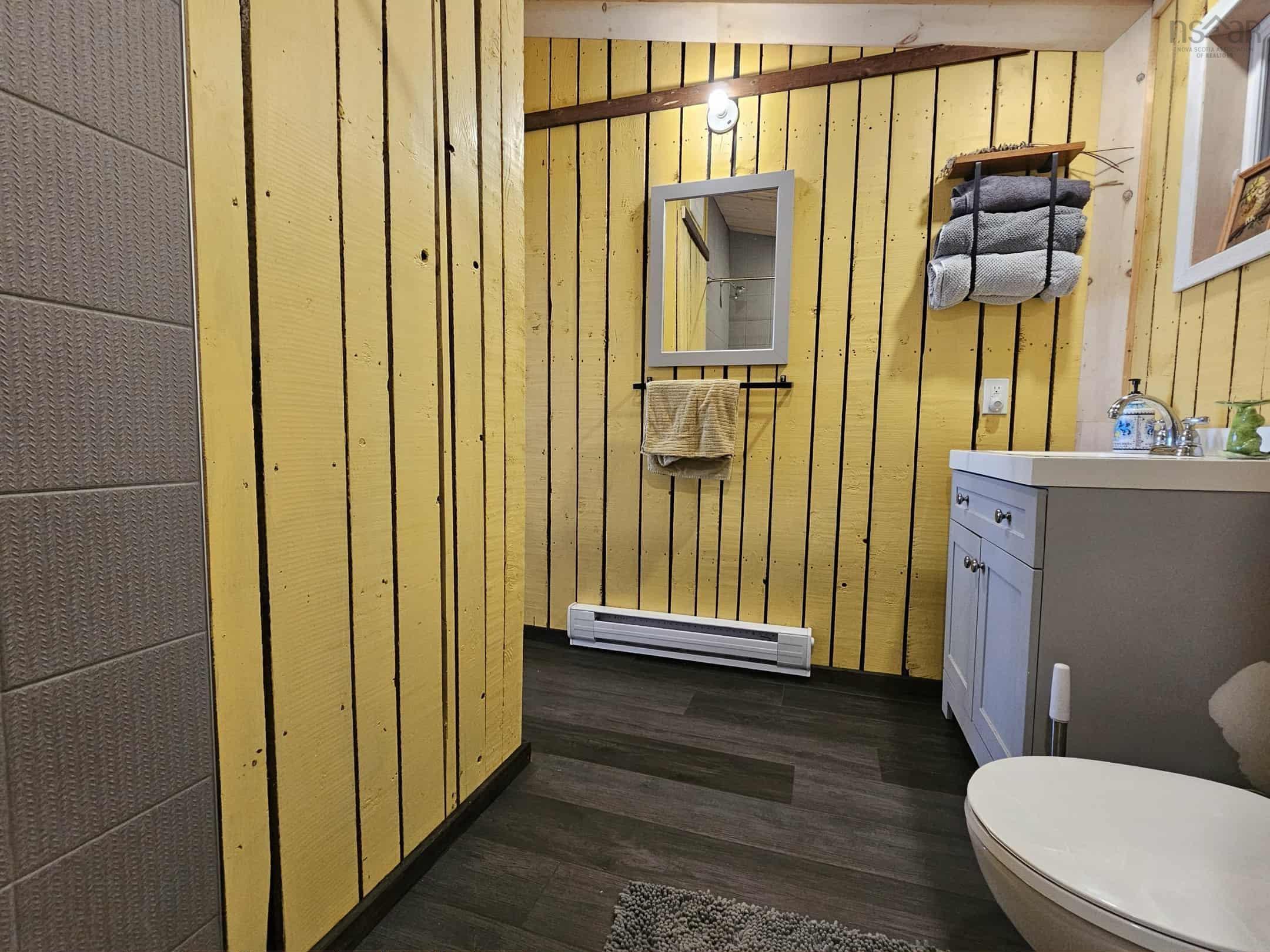 $439,000.00: 1127 Lake Road, Mattatall Lake