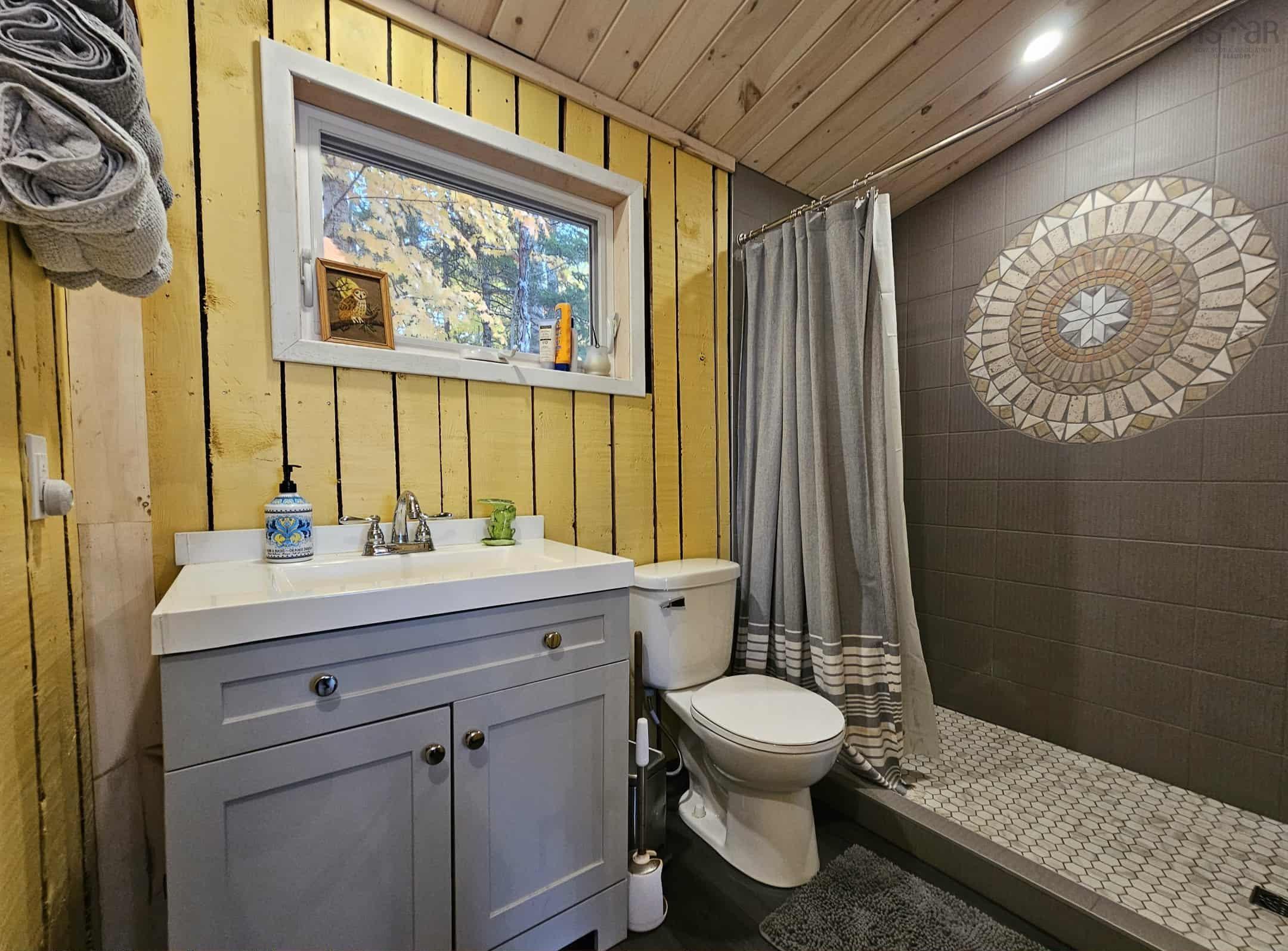 $439,000.00: 1127 Lake Road, Mattatall Lake