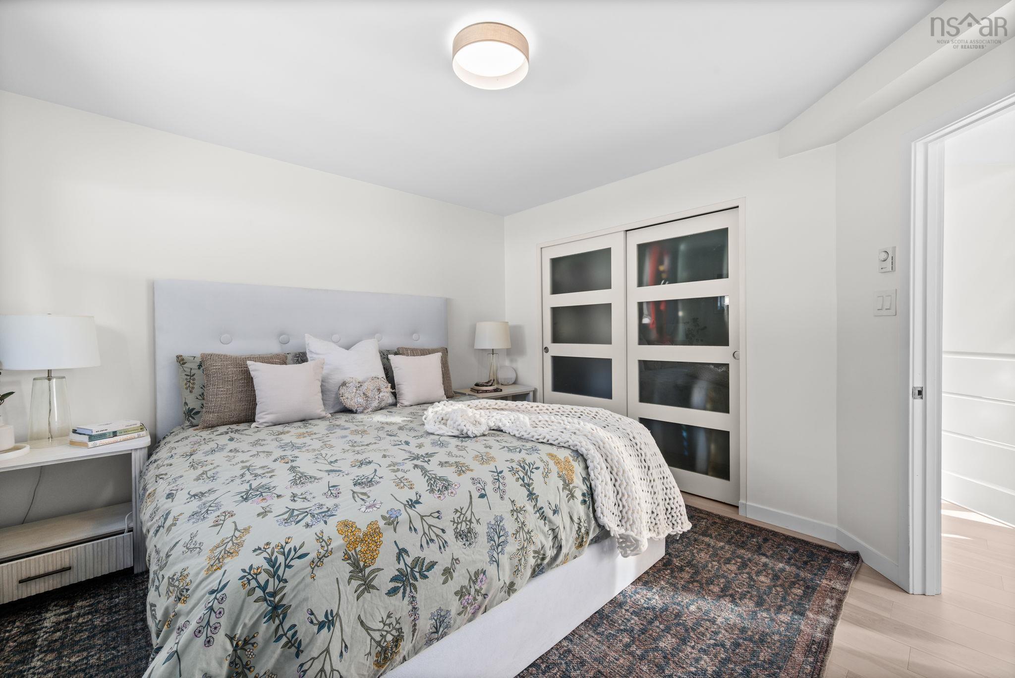 $899,900.00: 1 1345 Dresden Row, Halifax