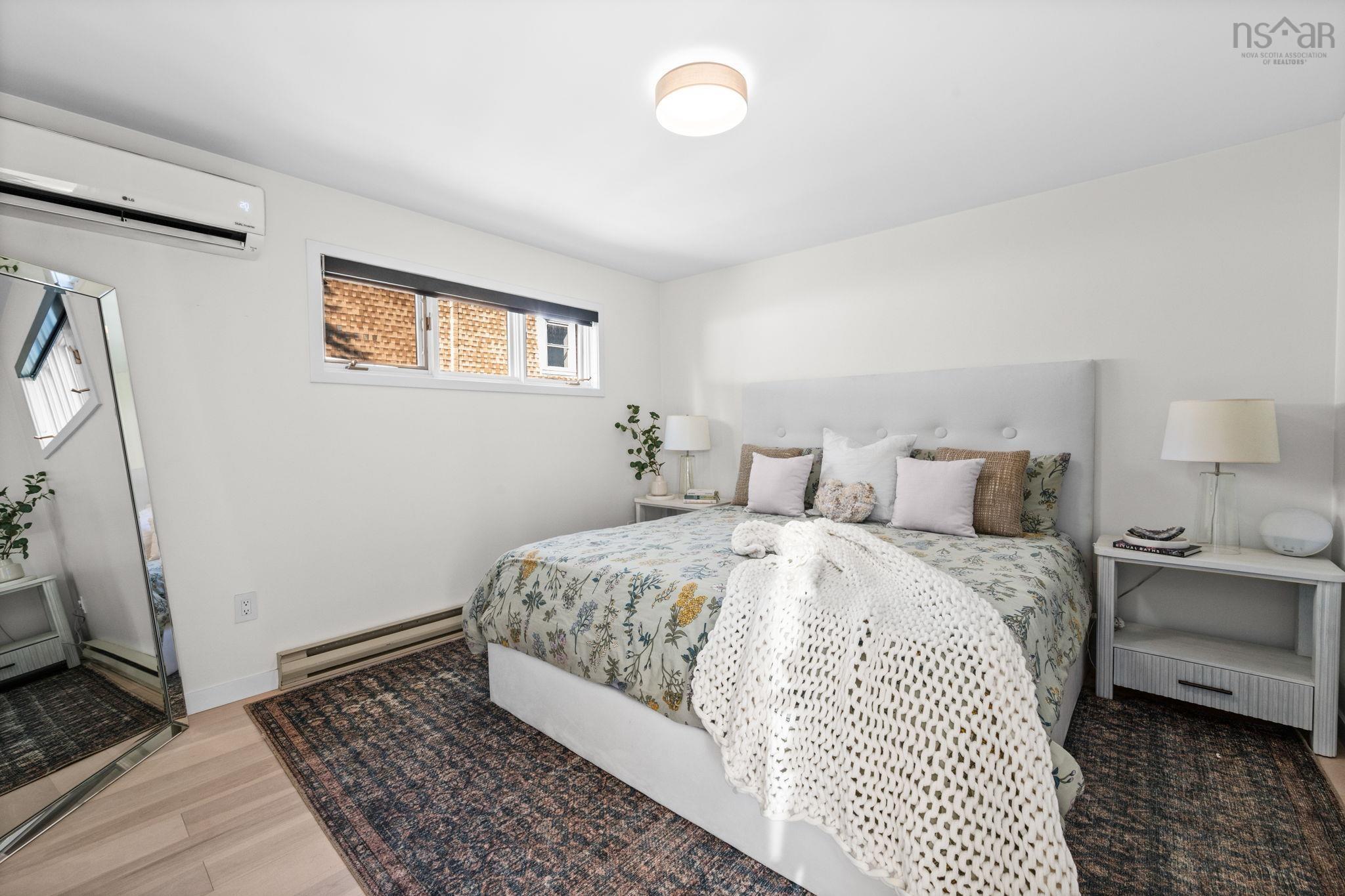 $899,900.00: 1 1345 Dresden Row, Halifax