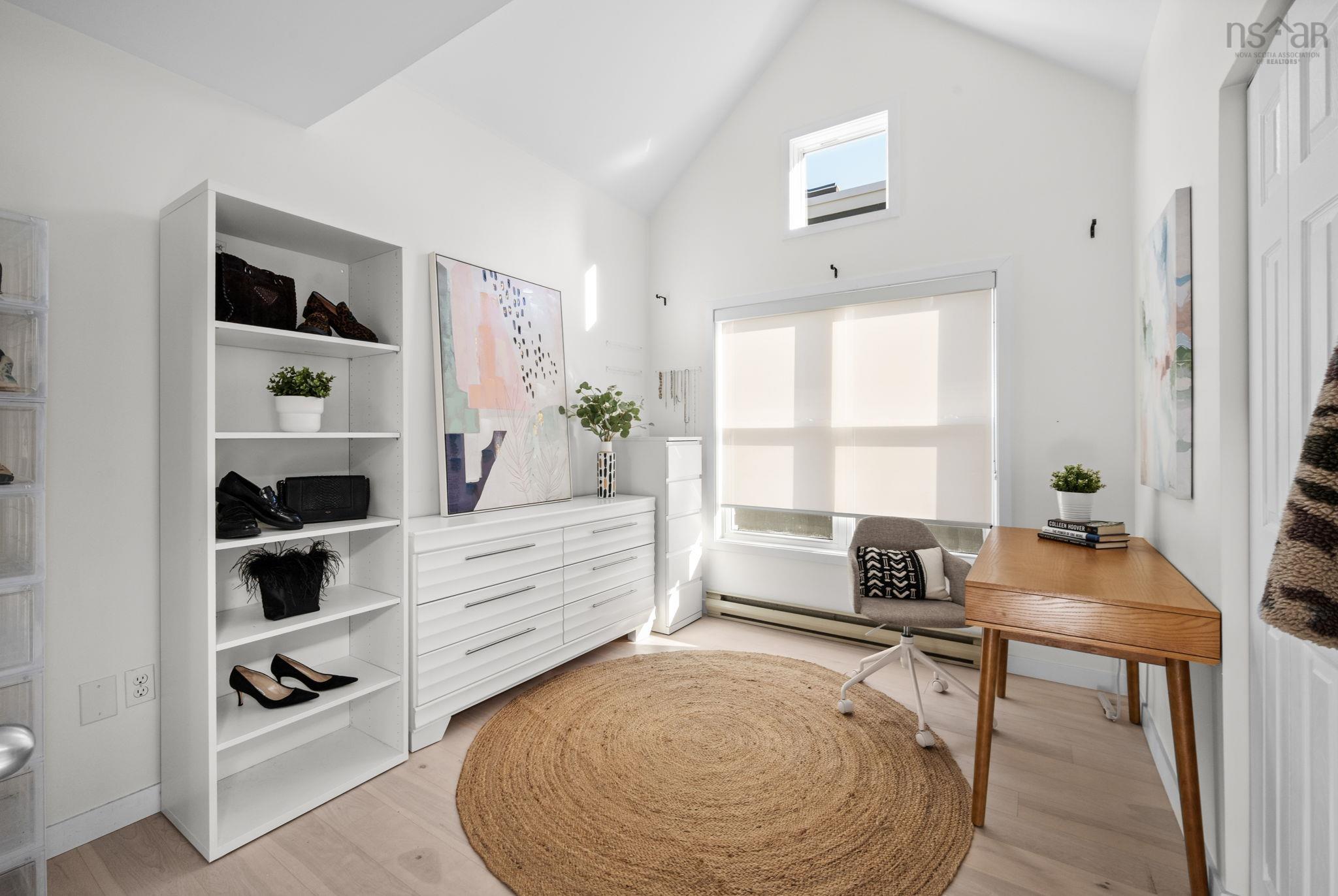 $899,900.00: 1 1345 Dresden Row, Halifax