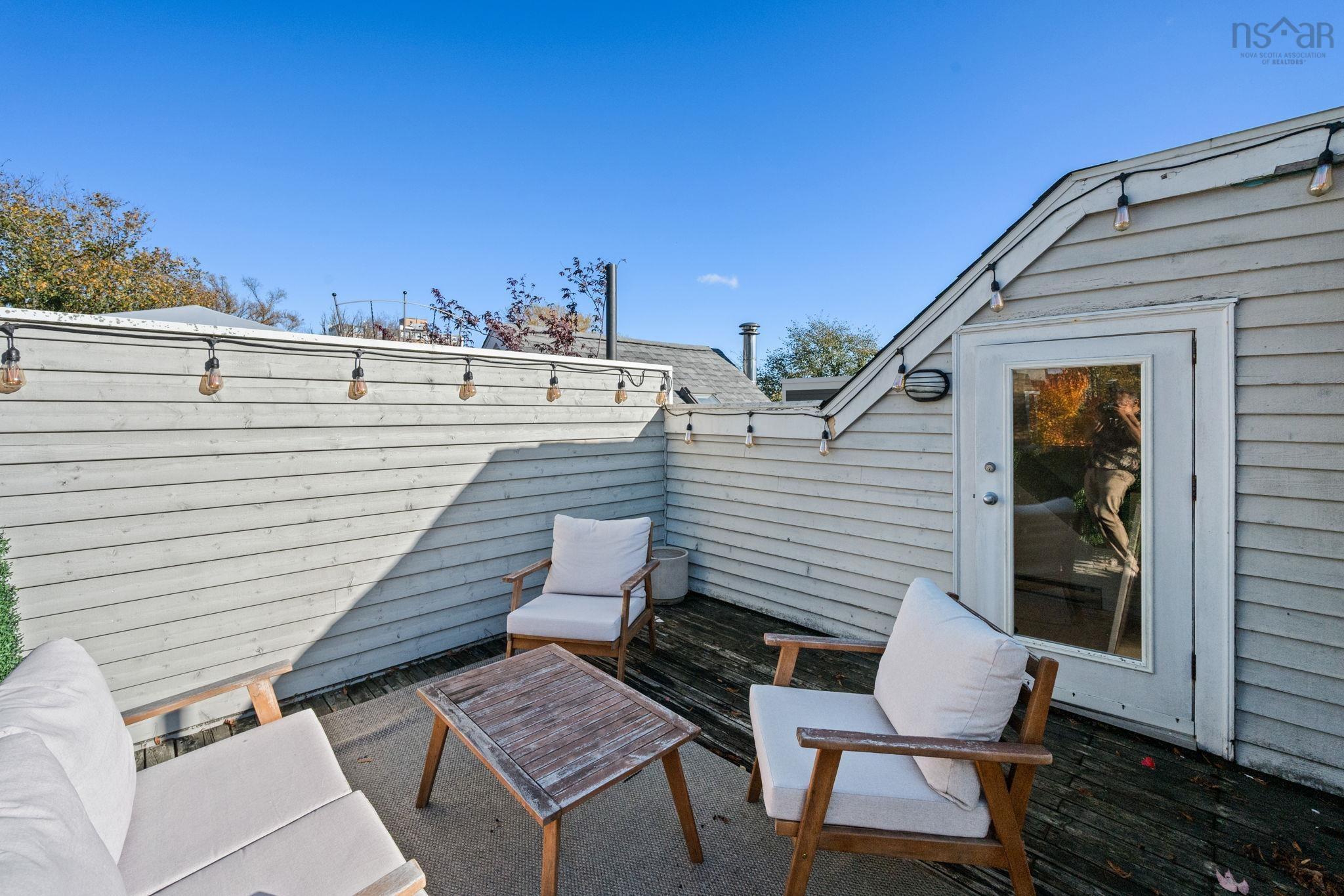 $899,900.00: 1 1345 Dresden Row, Halifax