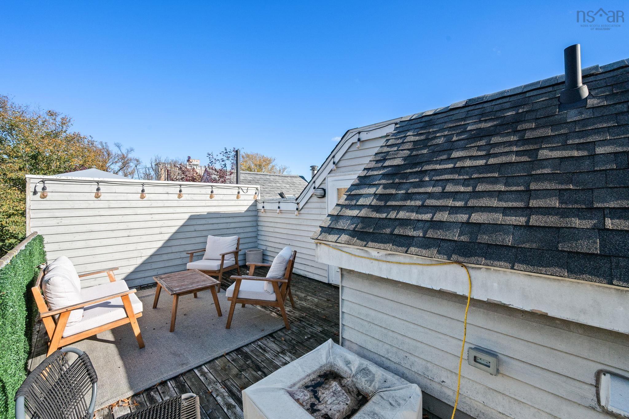 $899,900.00: 1 1345 Dresden Row, Halifax