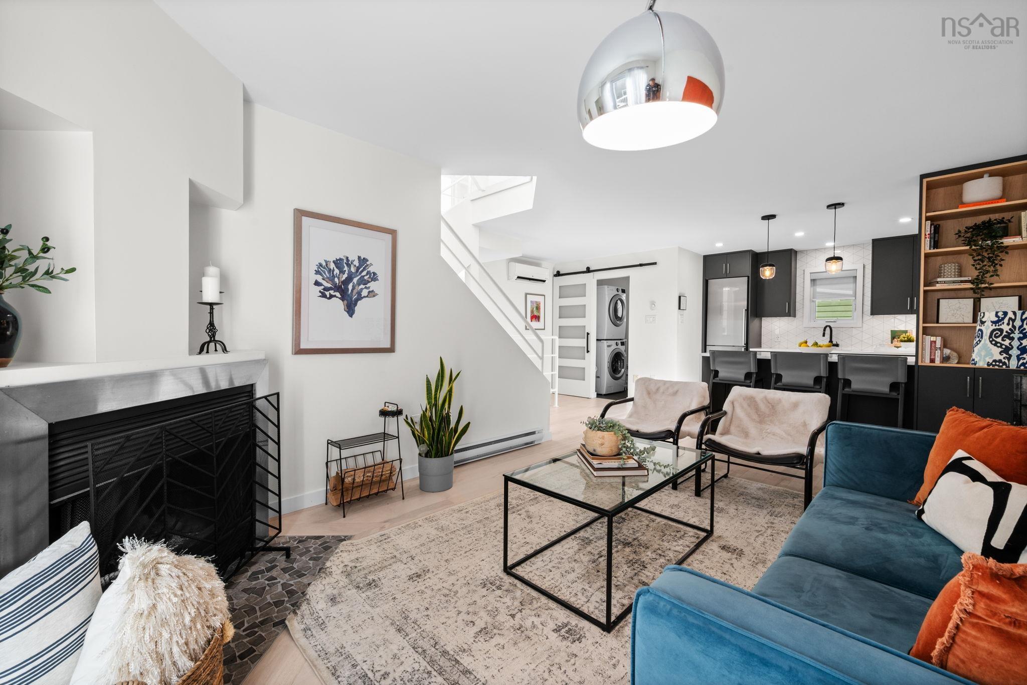 $899,900.00: 1 1345 Dresden Row, Halifax