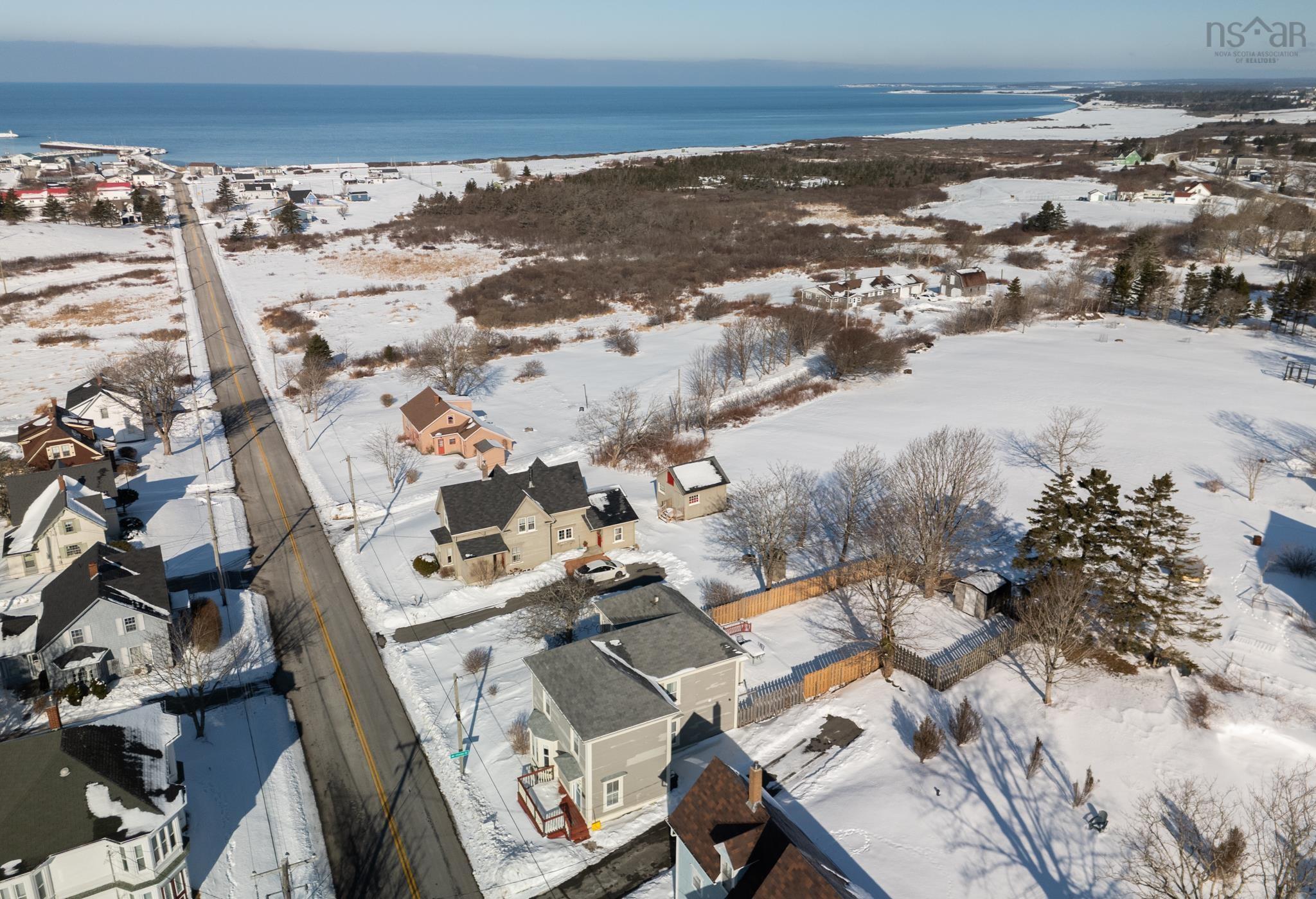 $339,000.00: 3401 Main Shore Road, Port Maitland