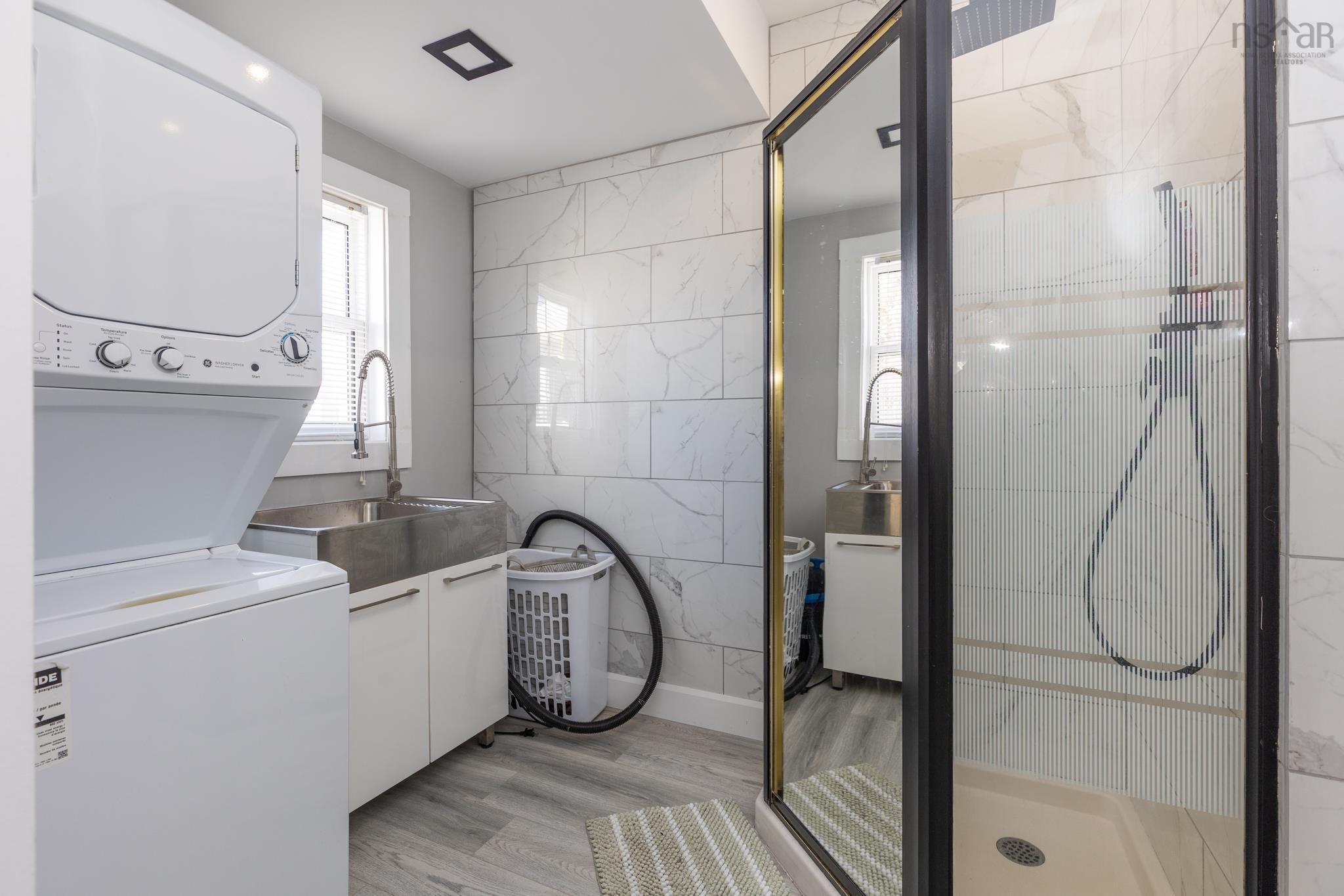 $339,000.00: 3401 Main Shore Road, Port Maitland