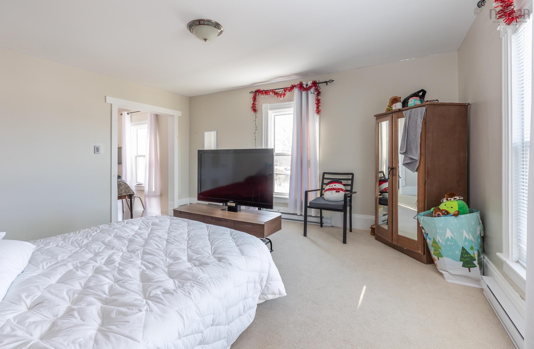 $339,000.00: 3401 Main Shore Road, Port Maitland