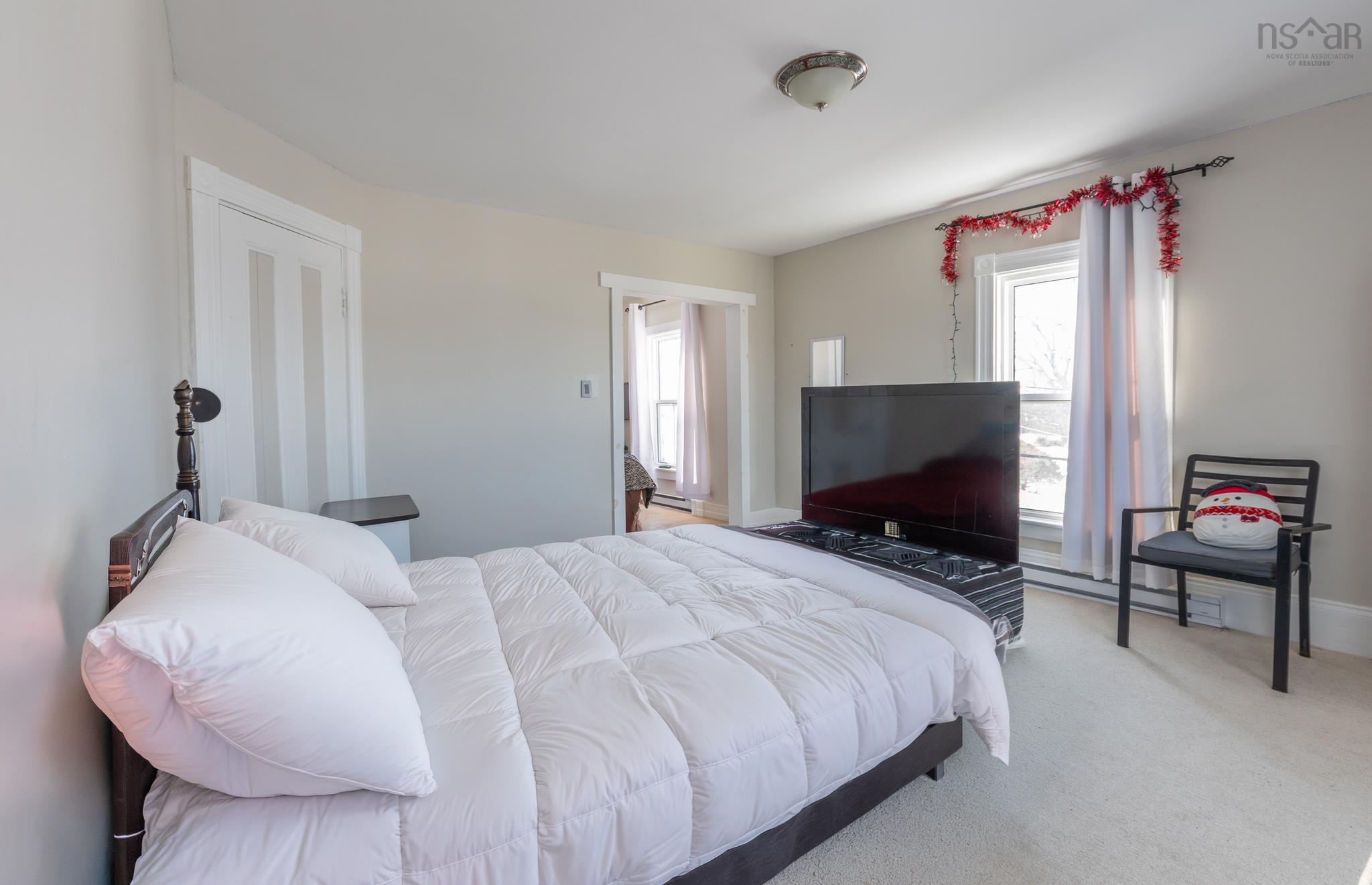 $339,000.00: 3401 Main Shore Road, Port Maitland