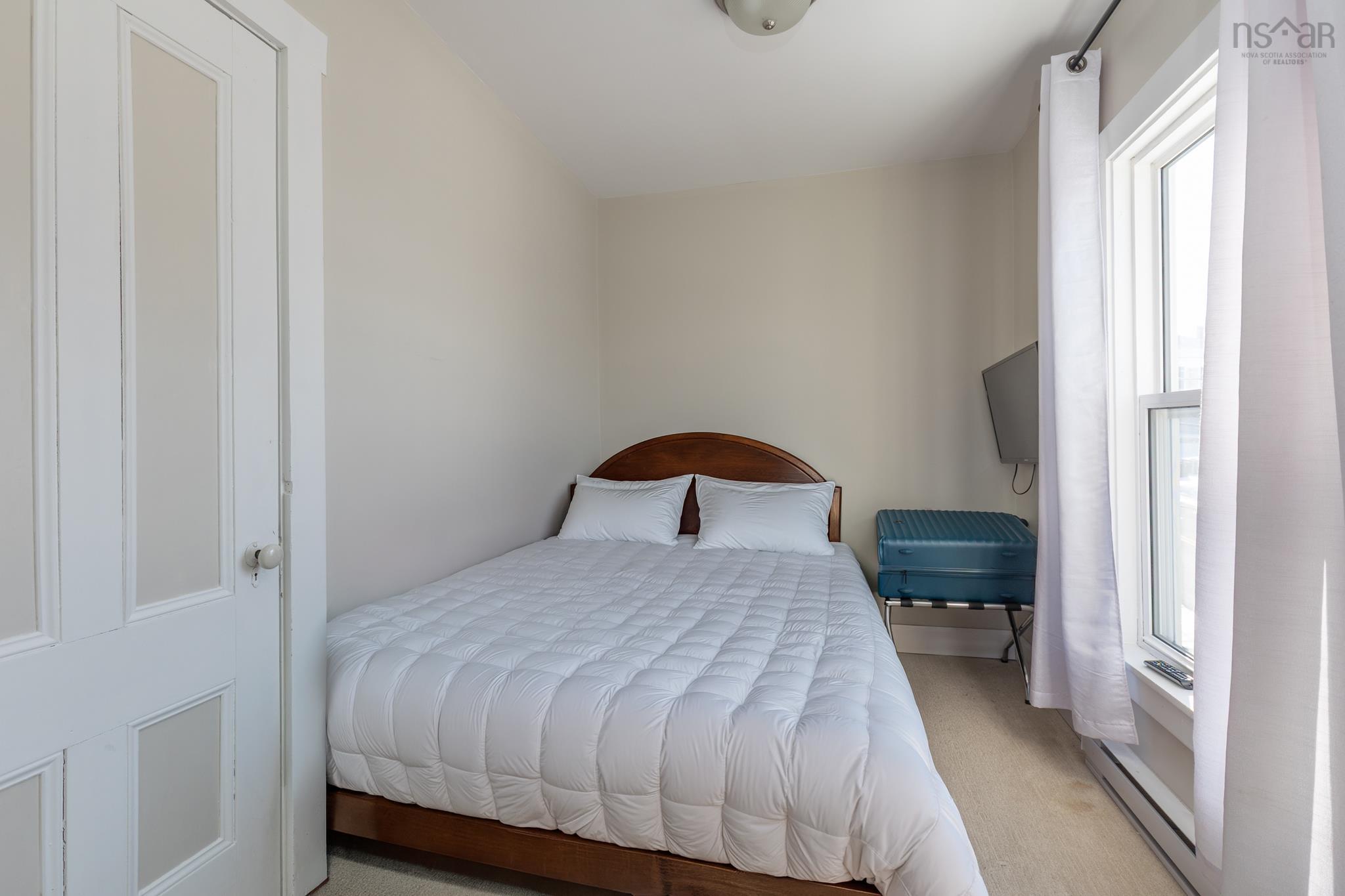 $339,000.00: 3401 Main Shore Road, Port Maitland