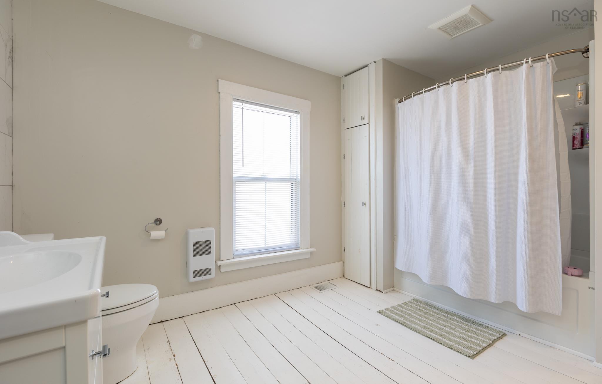 $339,000.00: 3401 Main Shore Road, Port Maitland