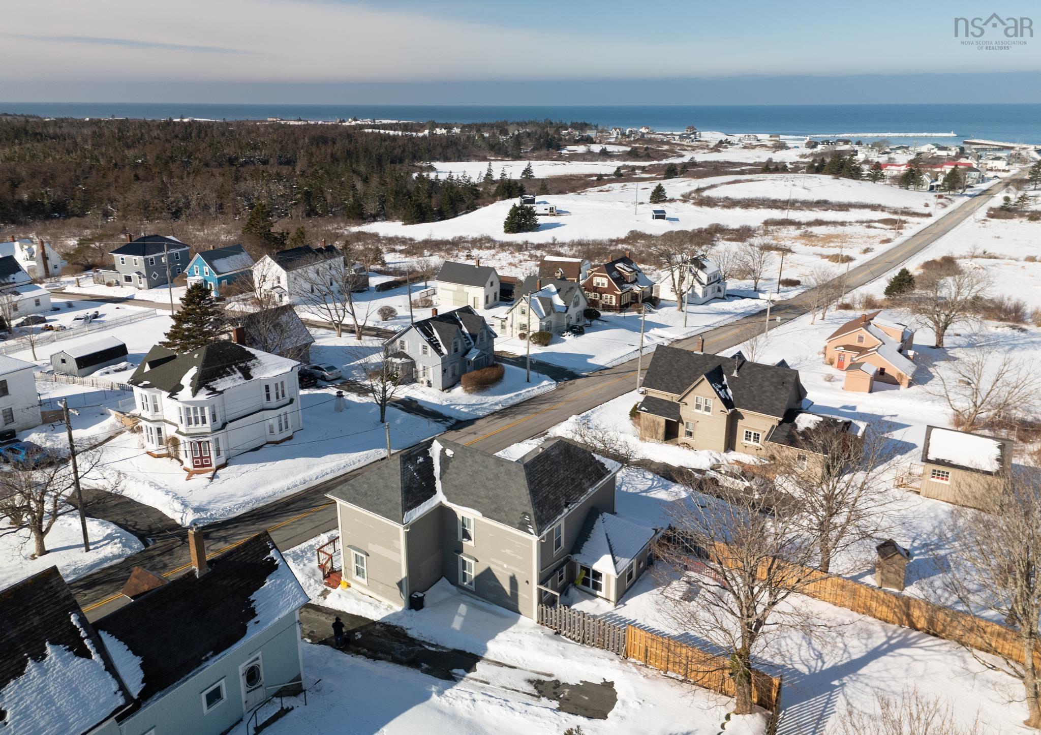 $339,000.00: 3401 Main Shore Road, Port Maitland