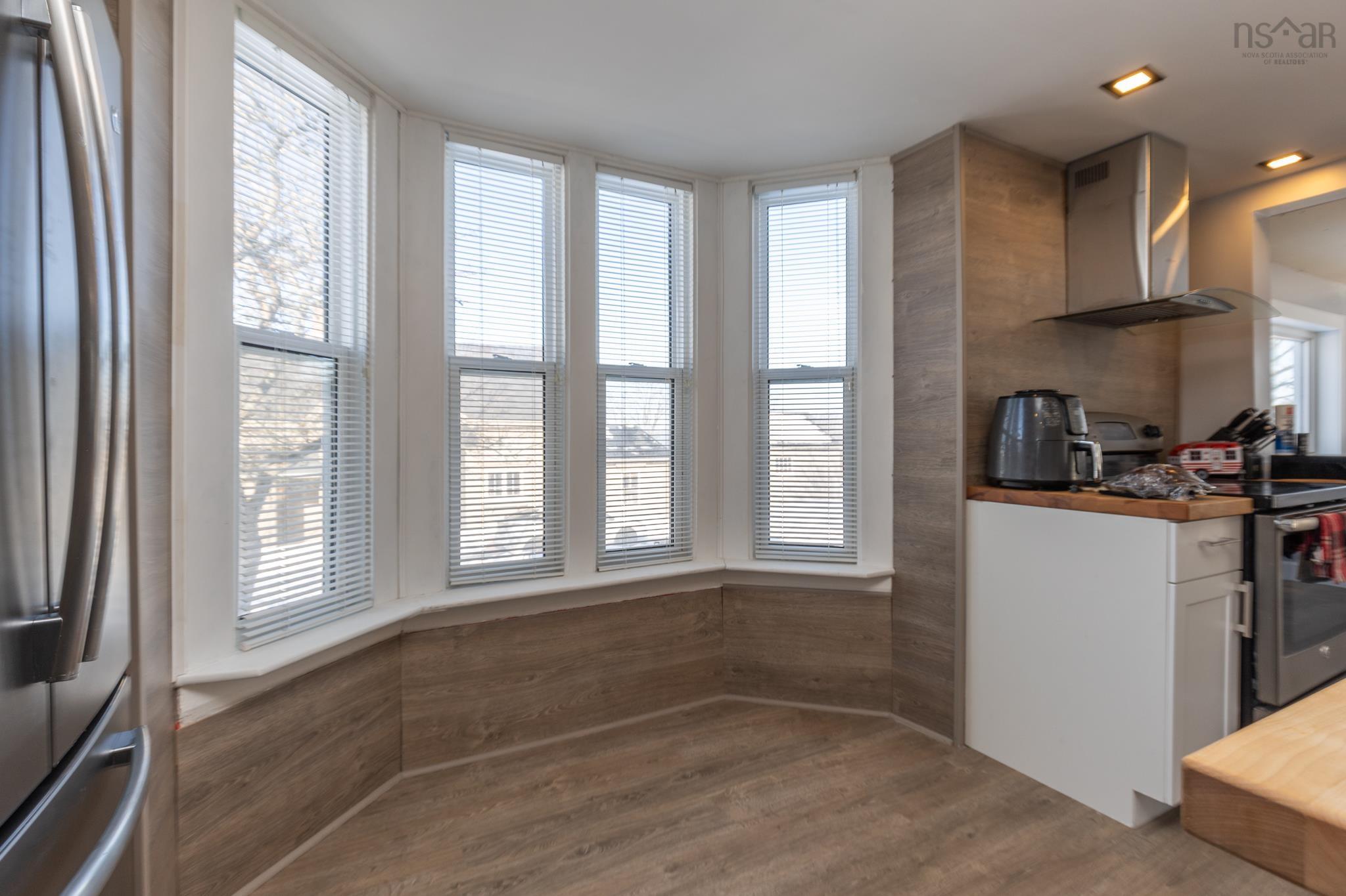 $339,000.00: 3401 Main Shore Road, Port Maitland