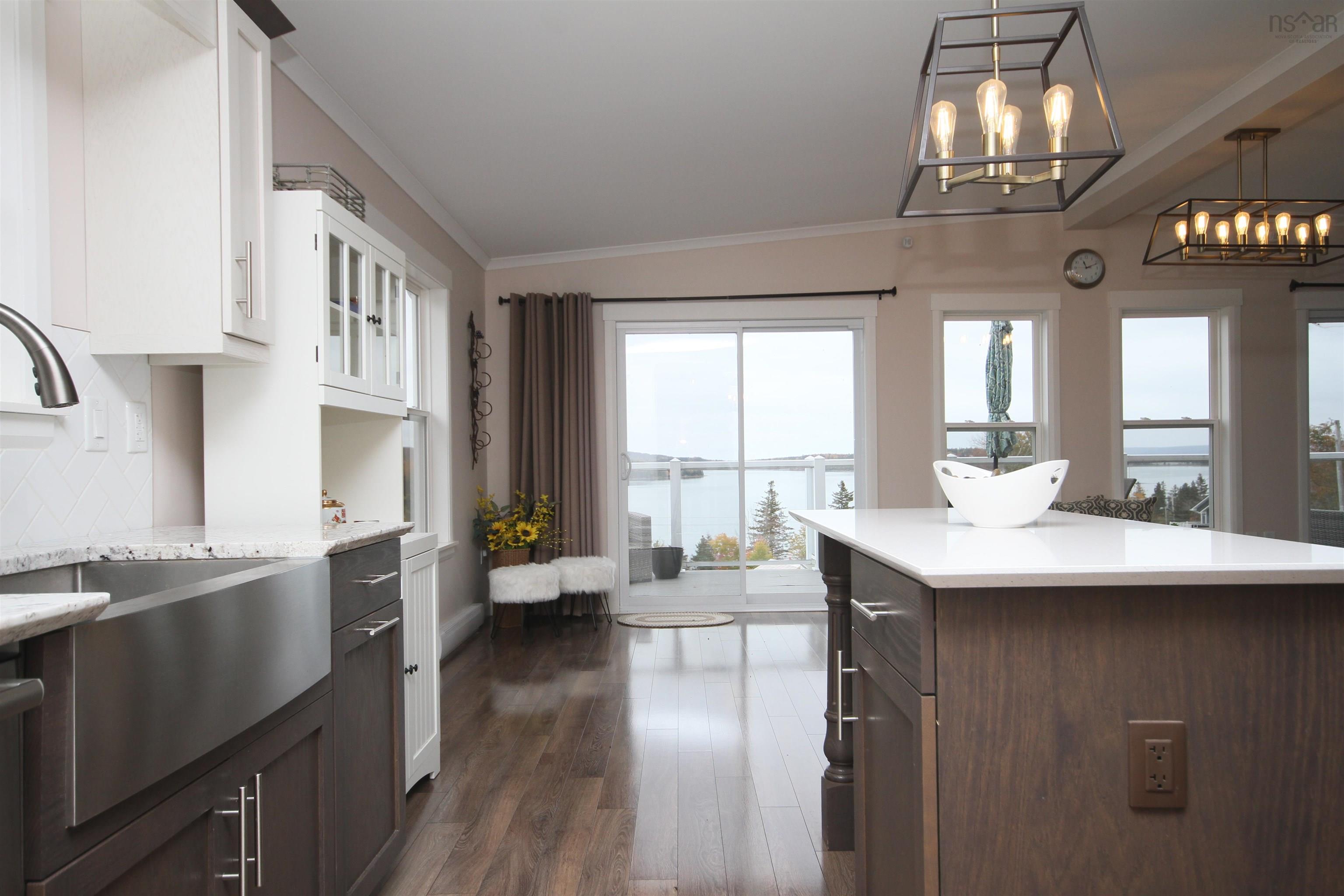 $484,900.00: 10471 highway 16, Guysborough