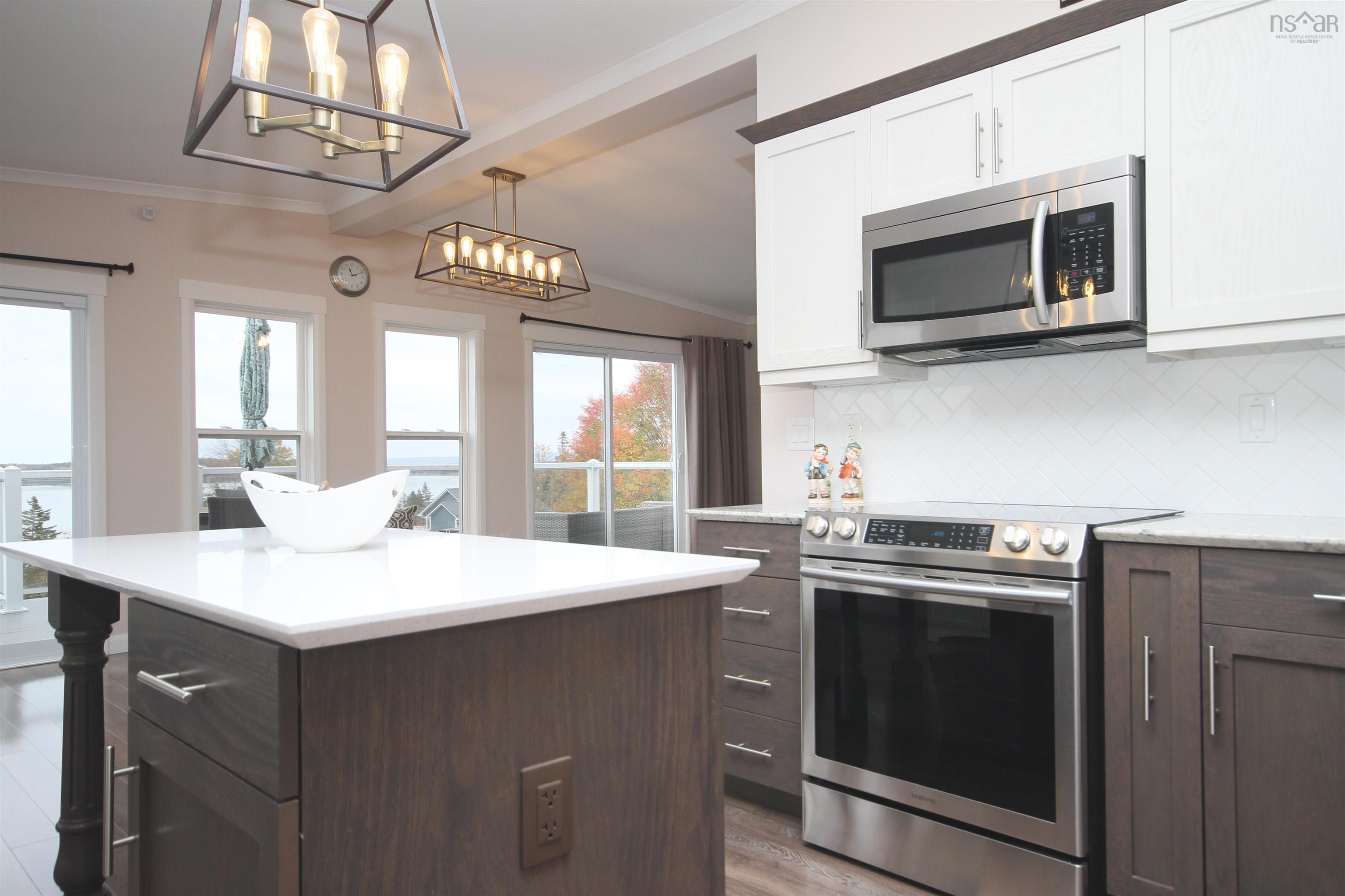 $484,900.00: 10471 highway 16, Guysborough