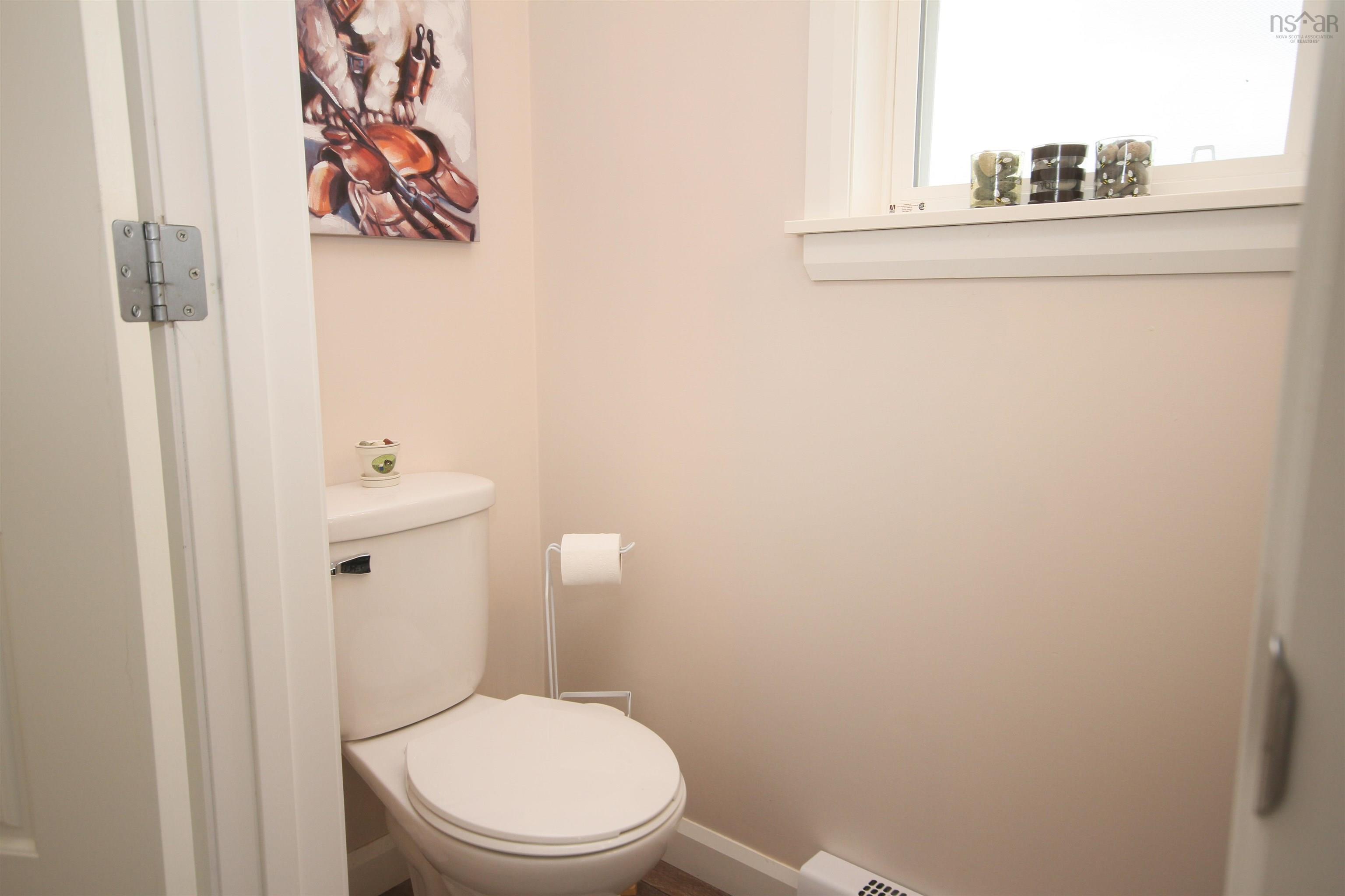 $484,900.00: 10471 highway 16, Guysborough