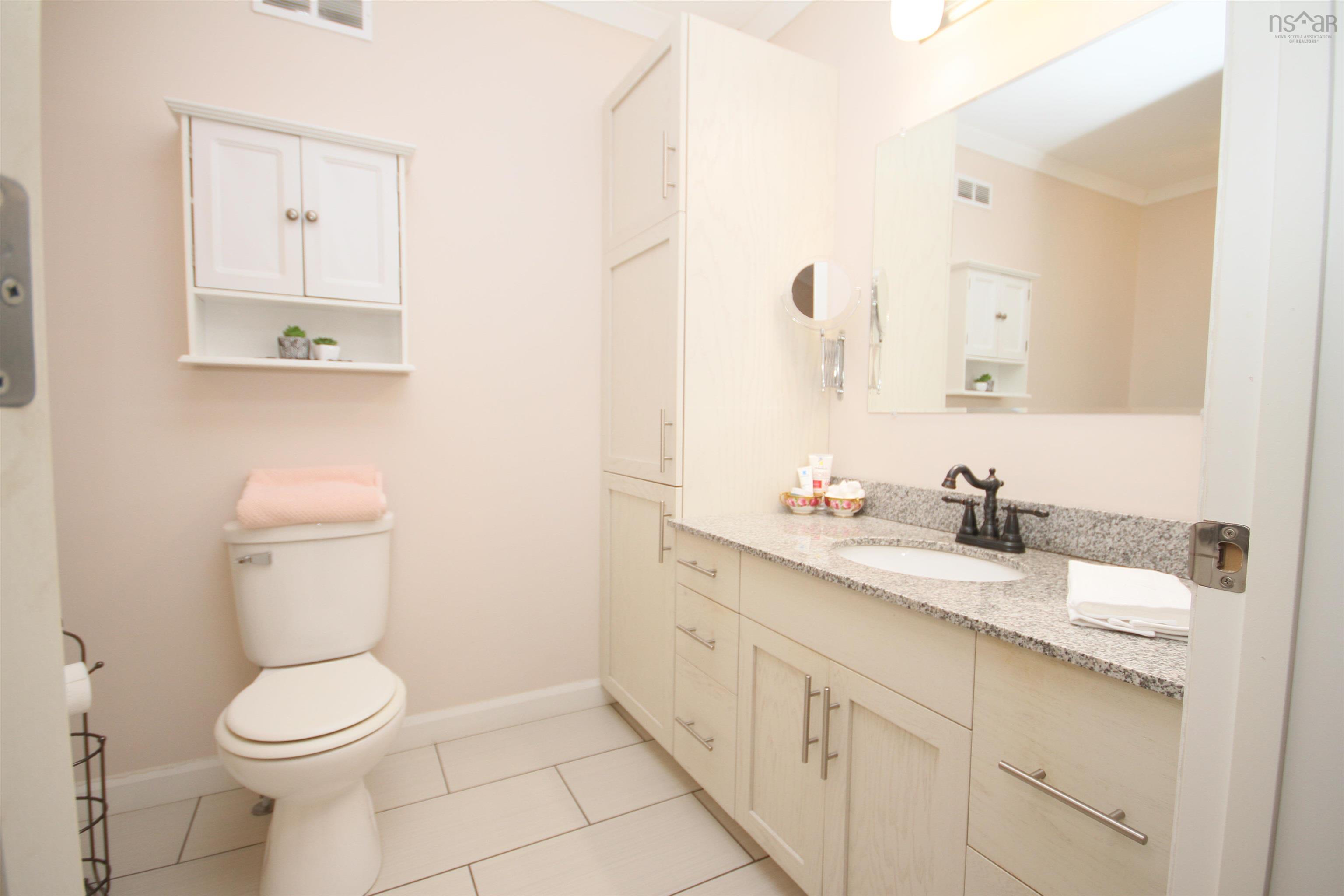 $484,900.00: 10471 highway 16, Guysborough