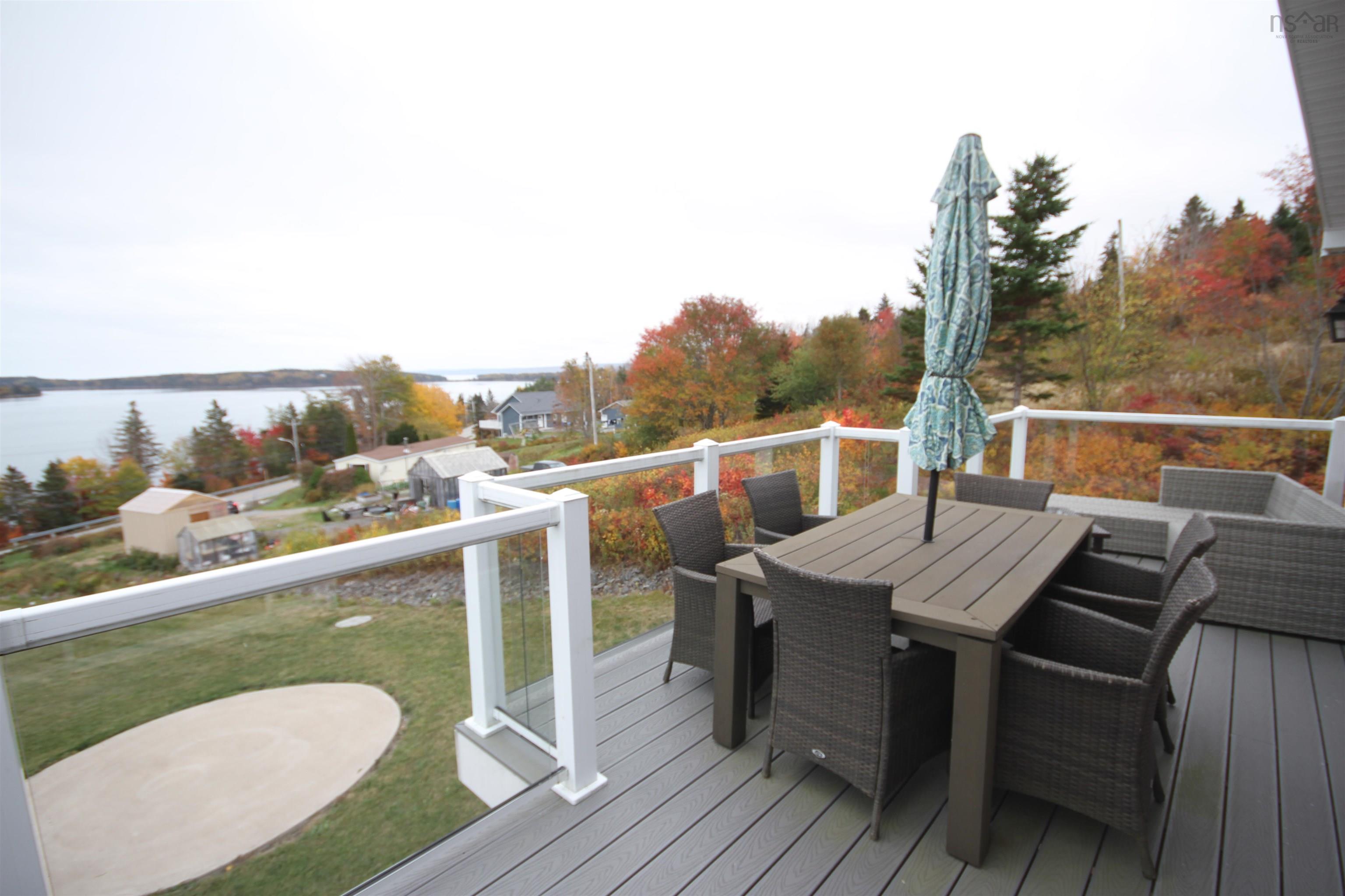 $484,900.00: 10471 highway 16, Guysborough