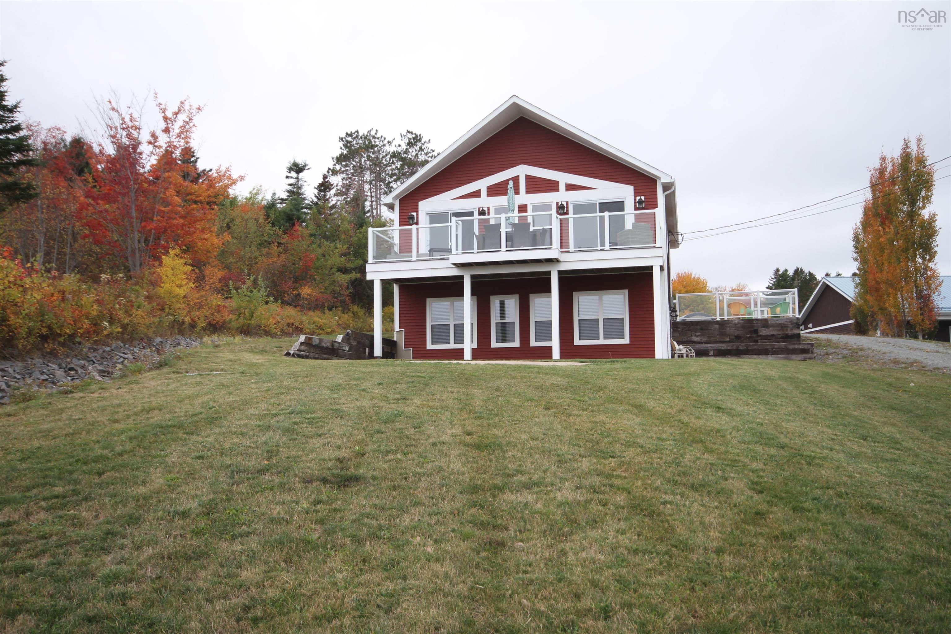 $484,900.00: 10471 highway 16, Guysborough