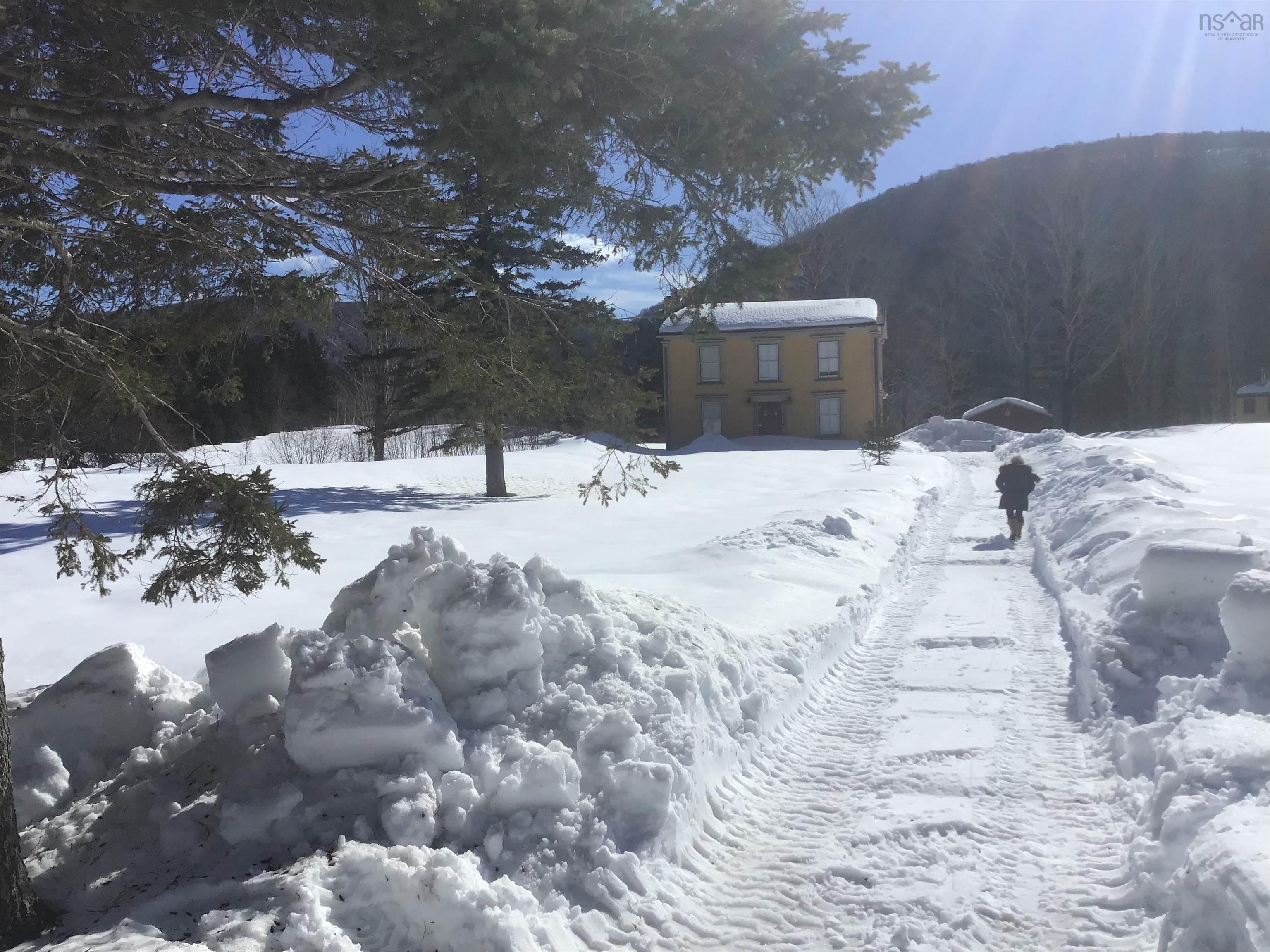 $1,950,000.00: BIG INTERVALE Road, Big Intervale