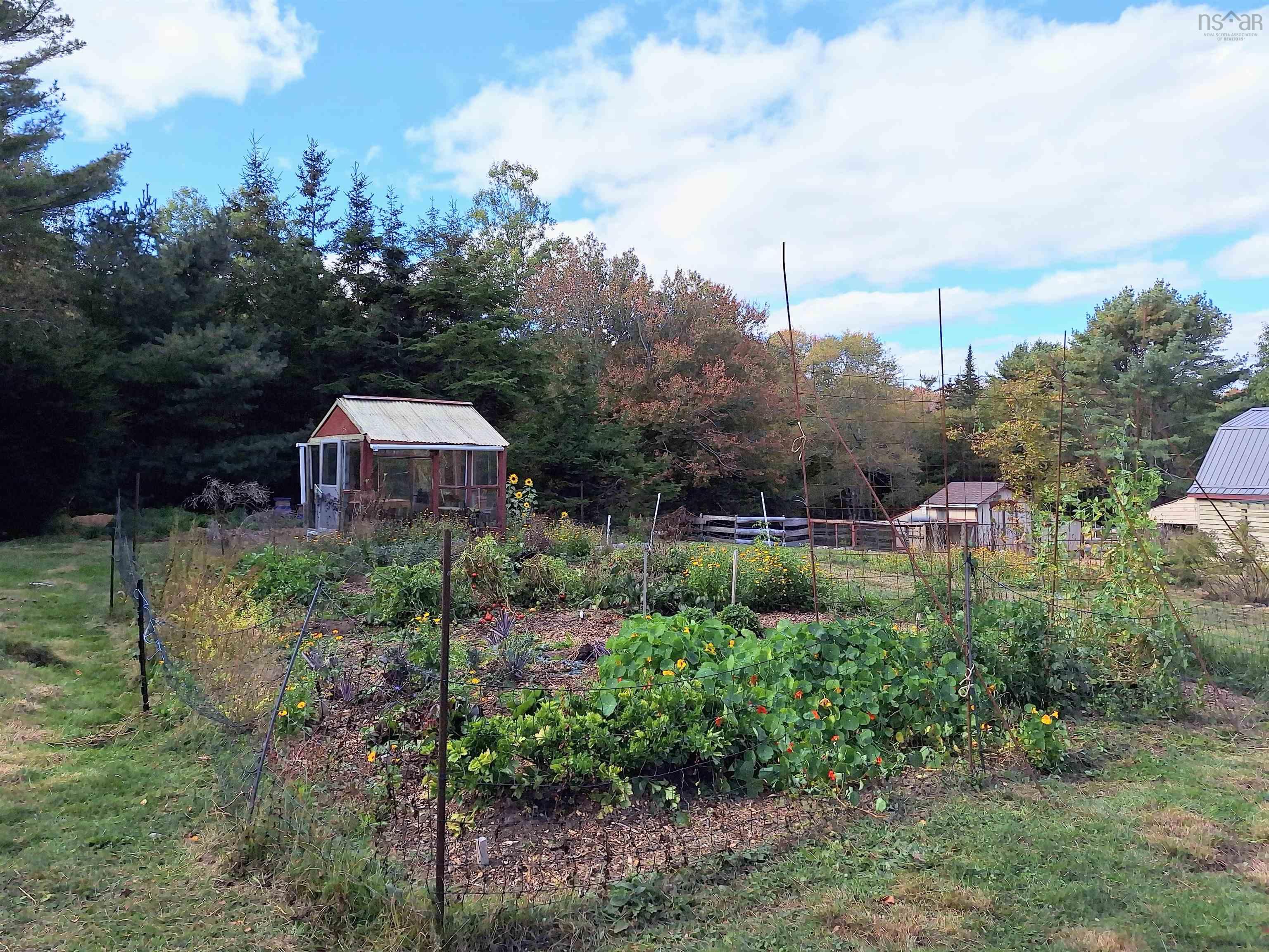 $899,000.00: 192 Barracks Cove Road, Reids Hill