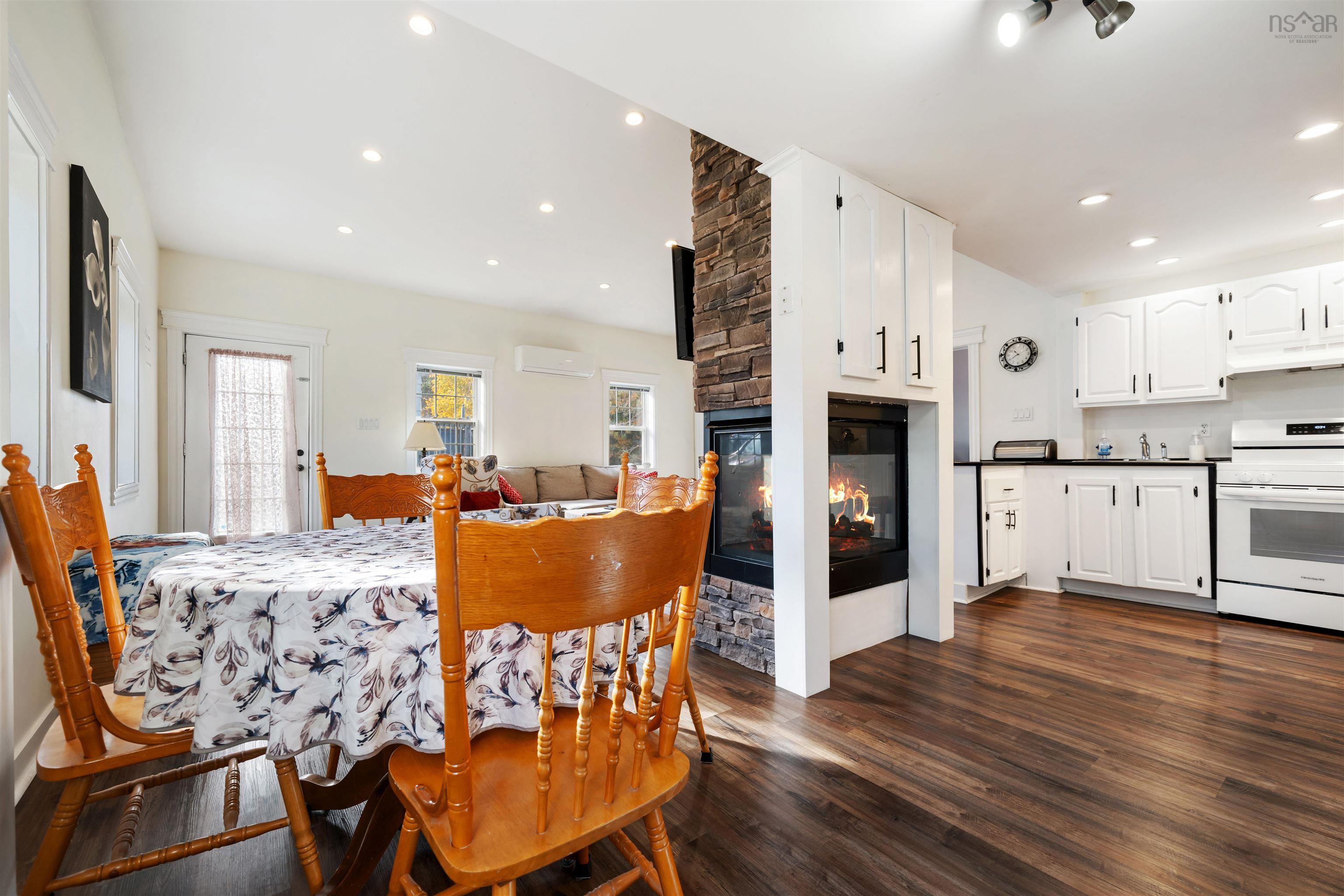 $455,000.00: 208 PLEASANT Street, Truro