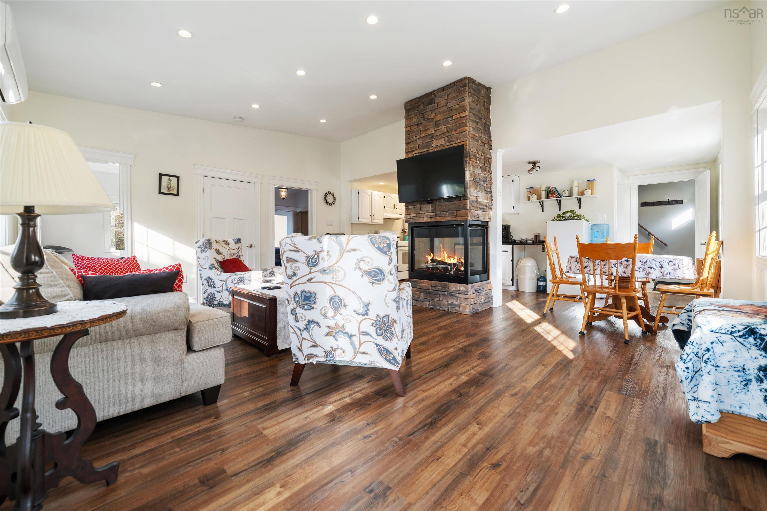 $455,000.00: 208 PLEASANT Street, Truro