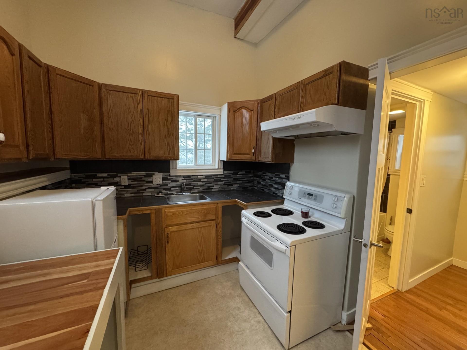 $455,000.00: 208 PLEASANT Street, Truro