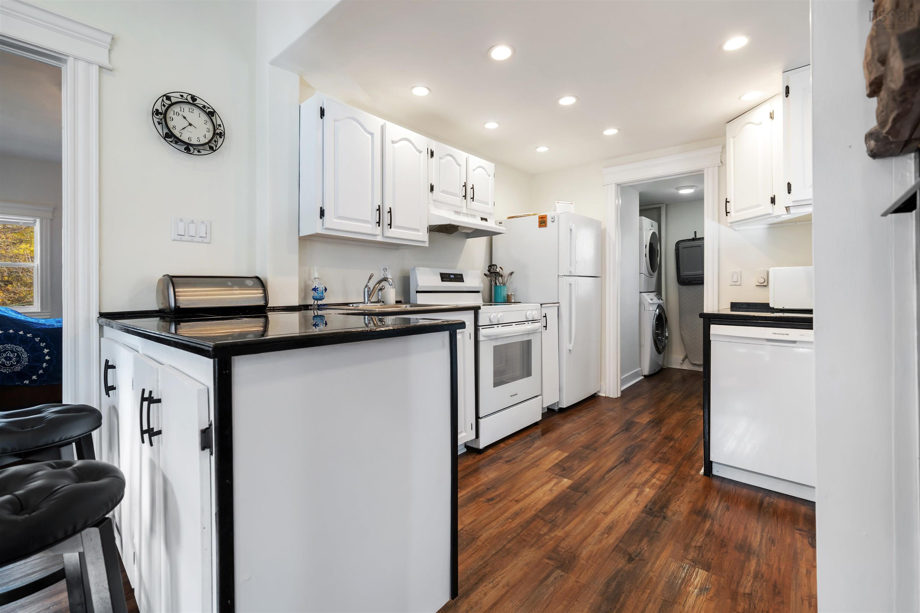 $455,000.00: 208 PLEASANT Street, Truro