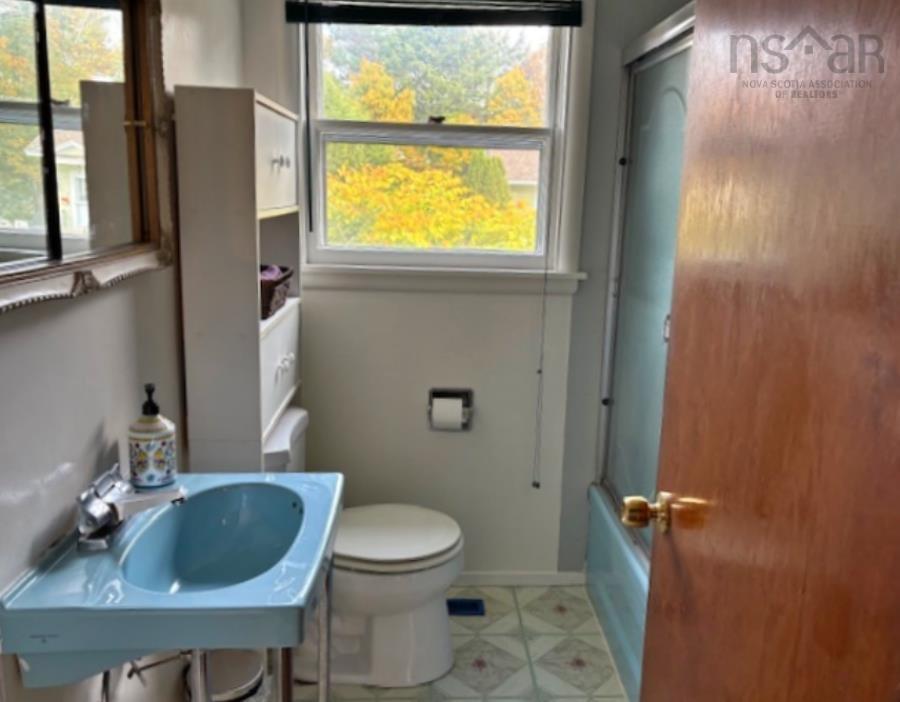 $317,500.00: 169 Crescent Street, Bridgewater