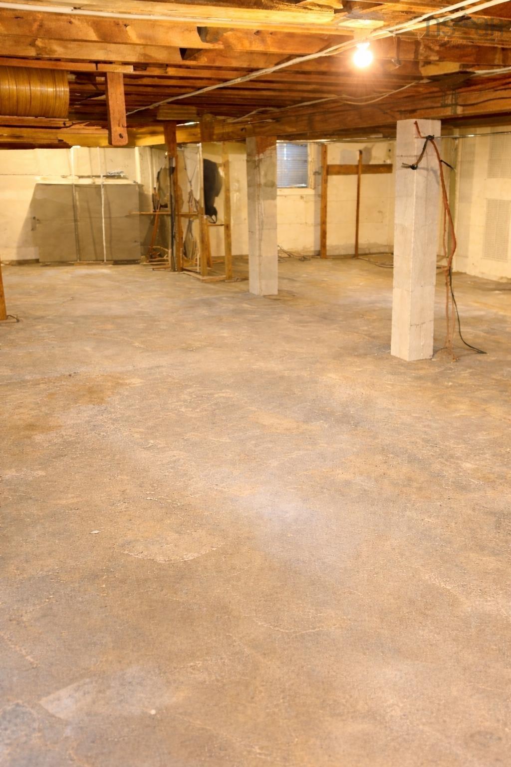 $317,500.00: 169 Crescent Street, Bridgewater