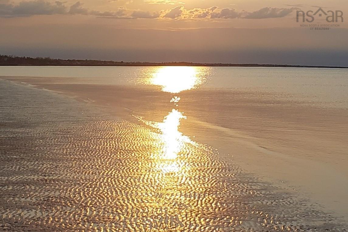 $233,000.00: 128 Aspen Drive, Port Howe