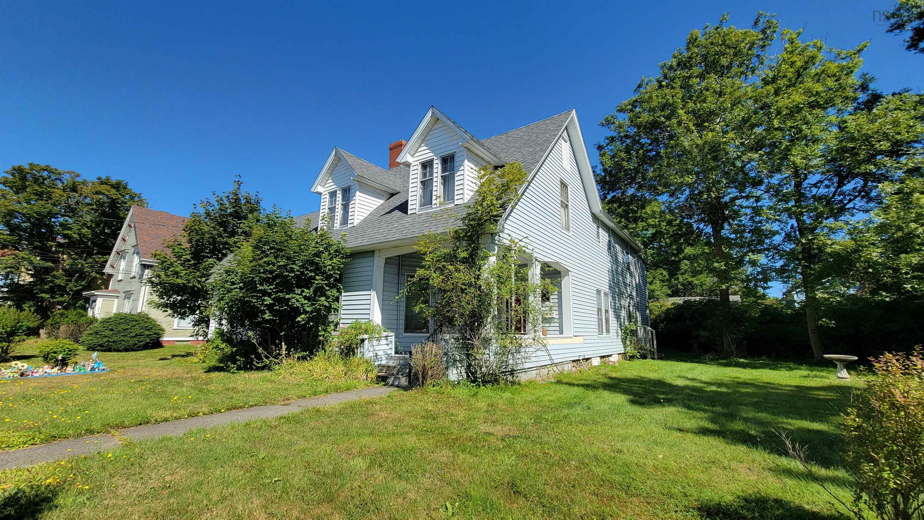 $239,900.00: 18 Parade Street, Yarmouth