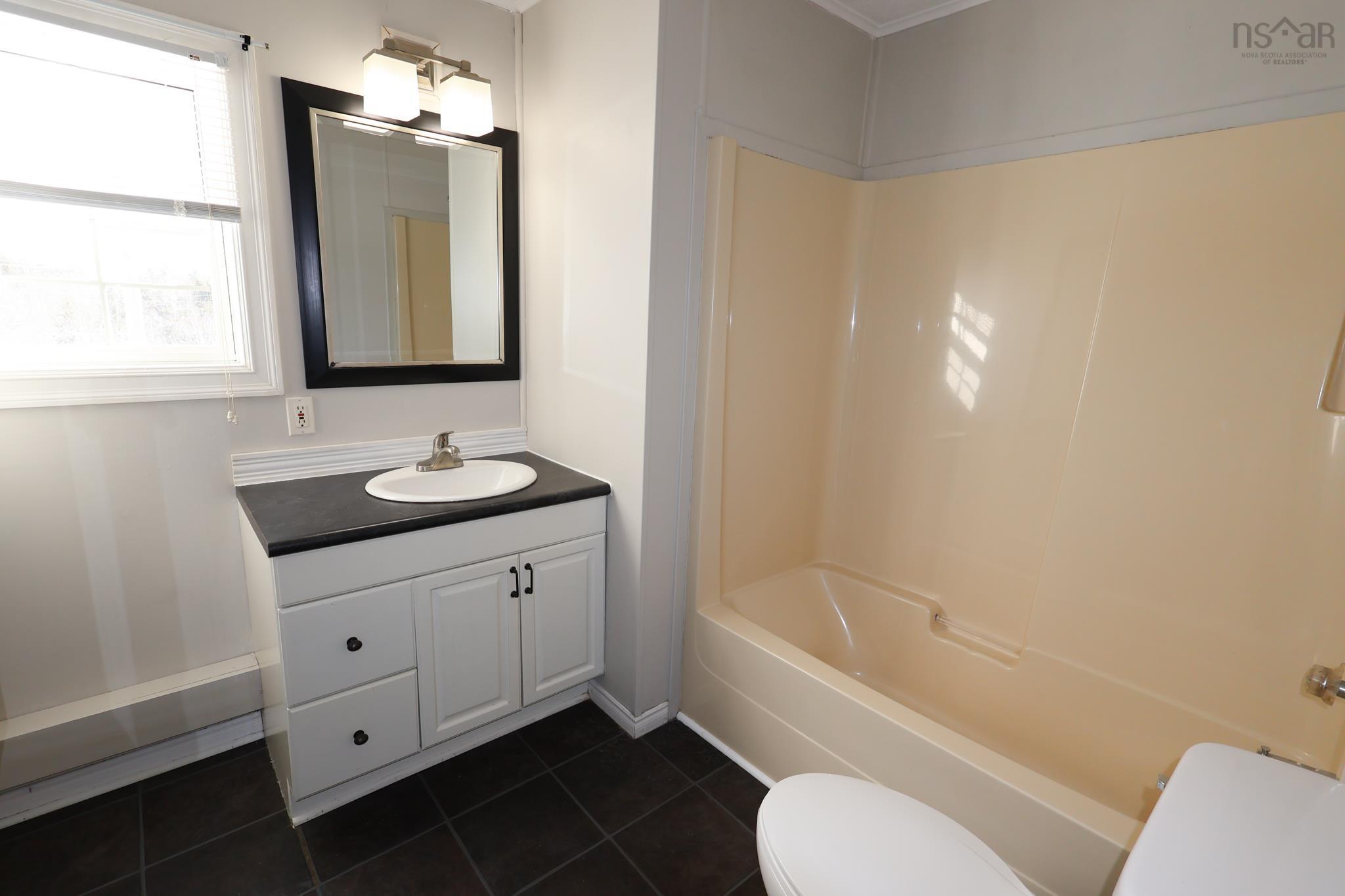 $479,900.00: 17600 & 17604 Highway 103, Italy Cross