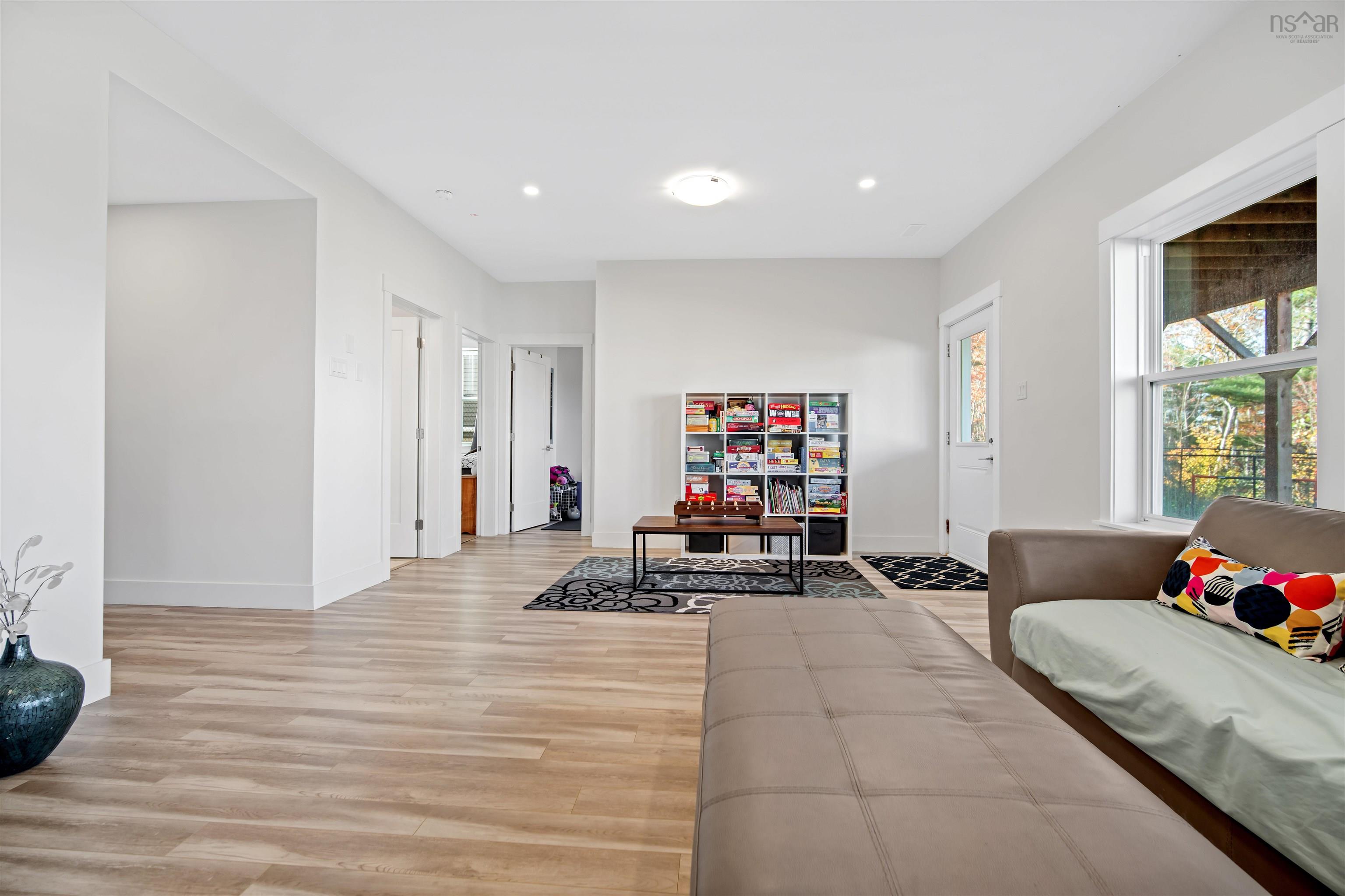 $1,089,900.00: 322 Transom Drive, Halifax